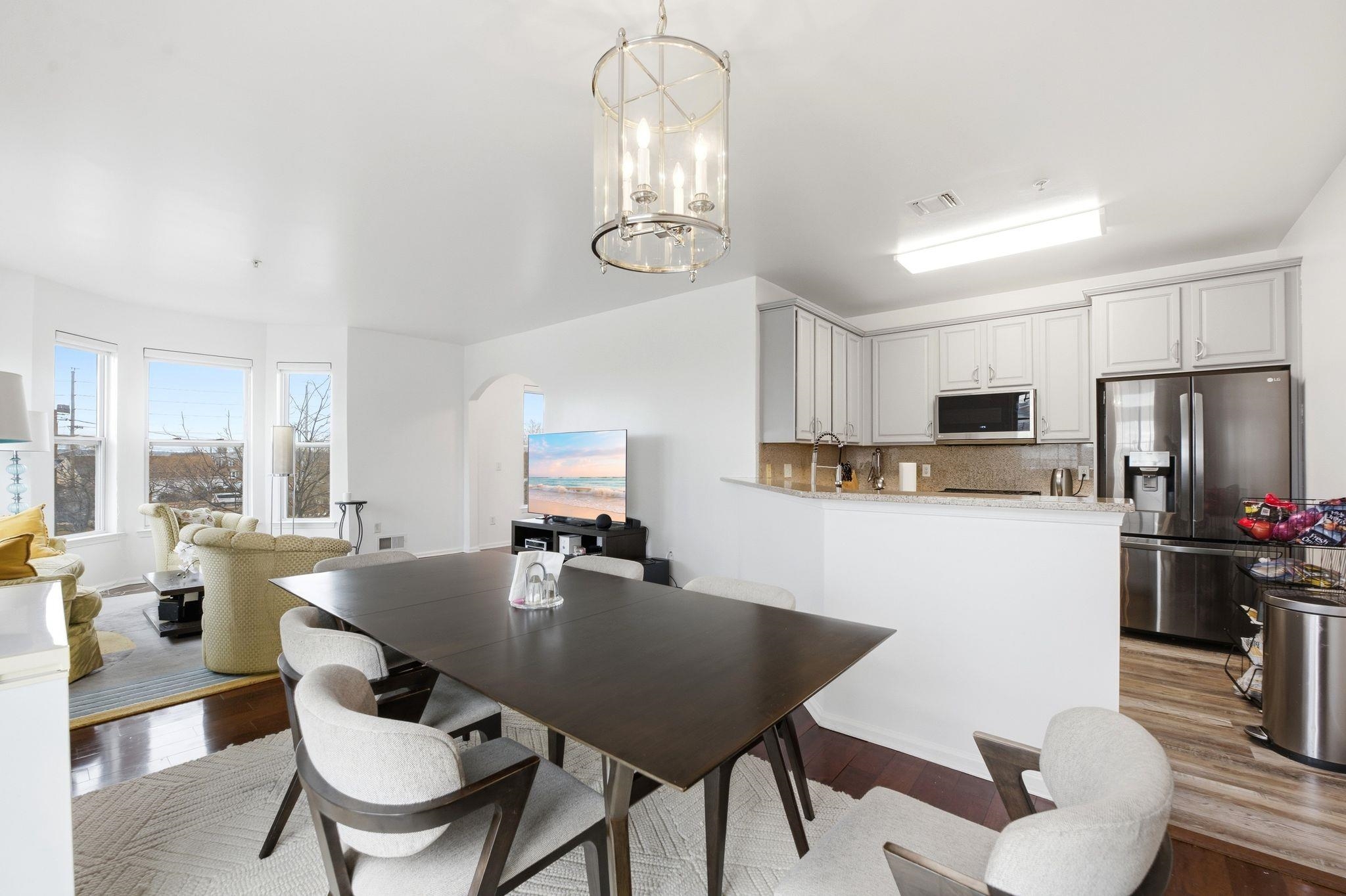 275 CUSTER AVE - Photo 5