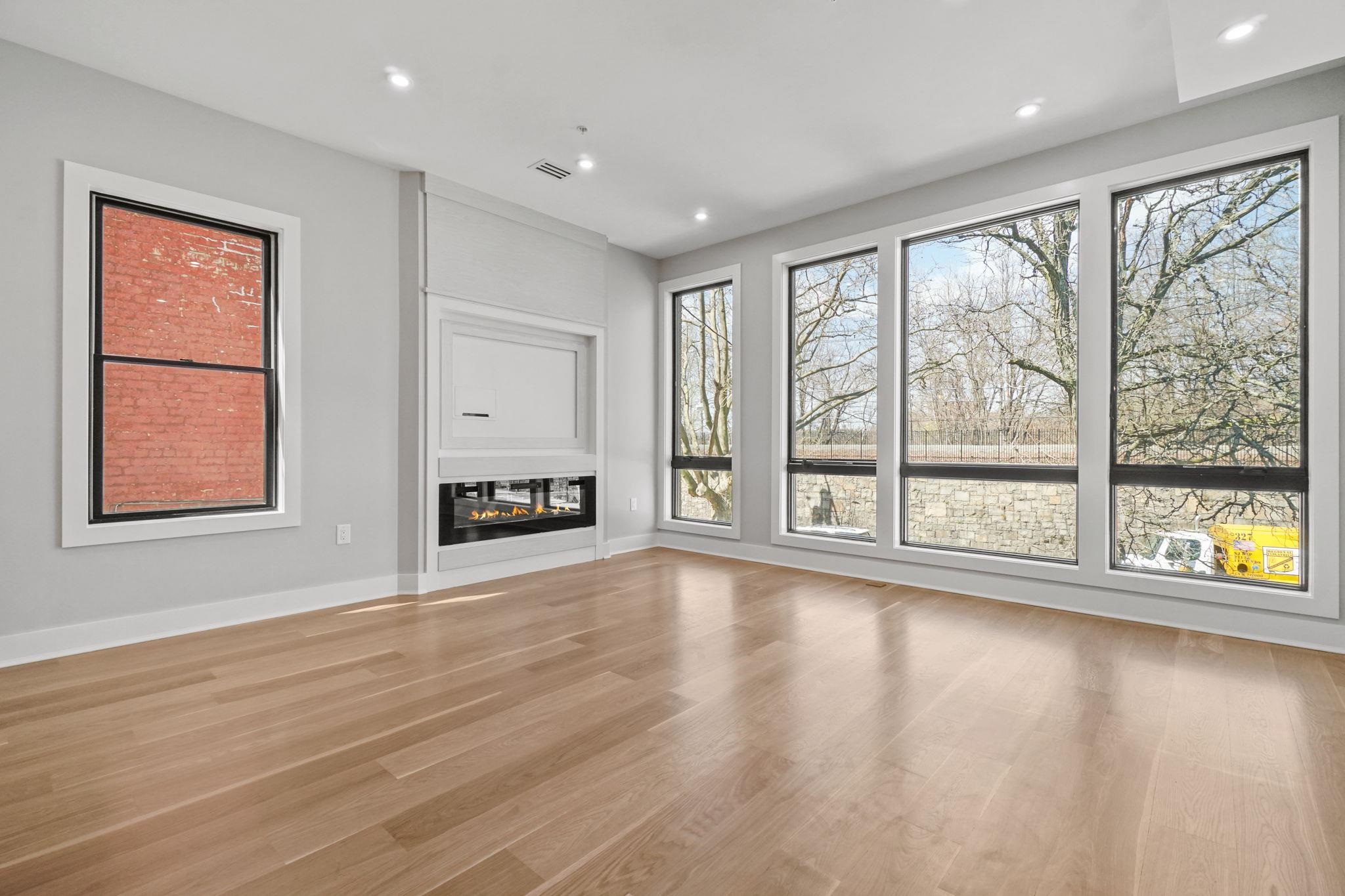 160 CENTRAL AVE - Photo 4