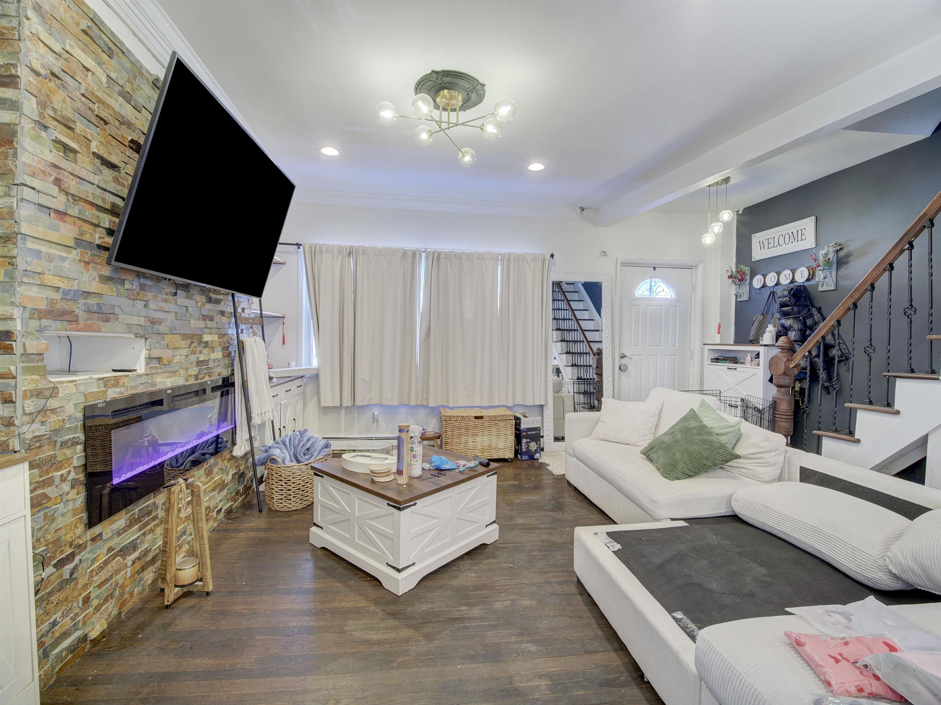 26 EAST 49TH ST - Photo 3