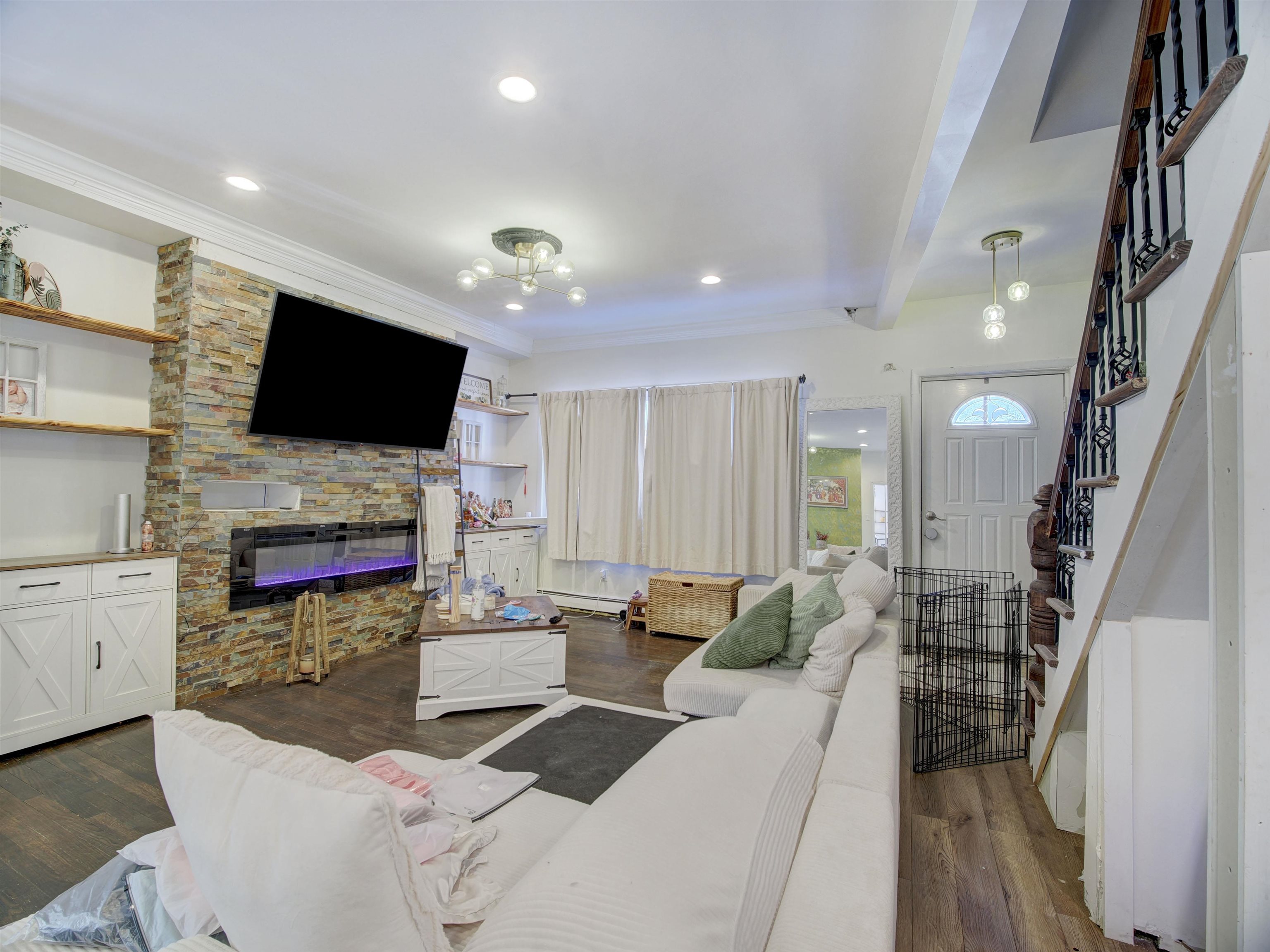 26 EAST 49TH ST - Photo 4