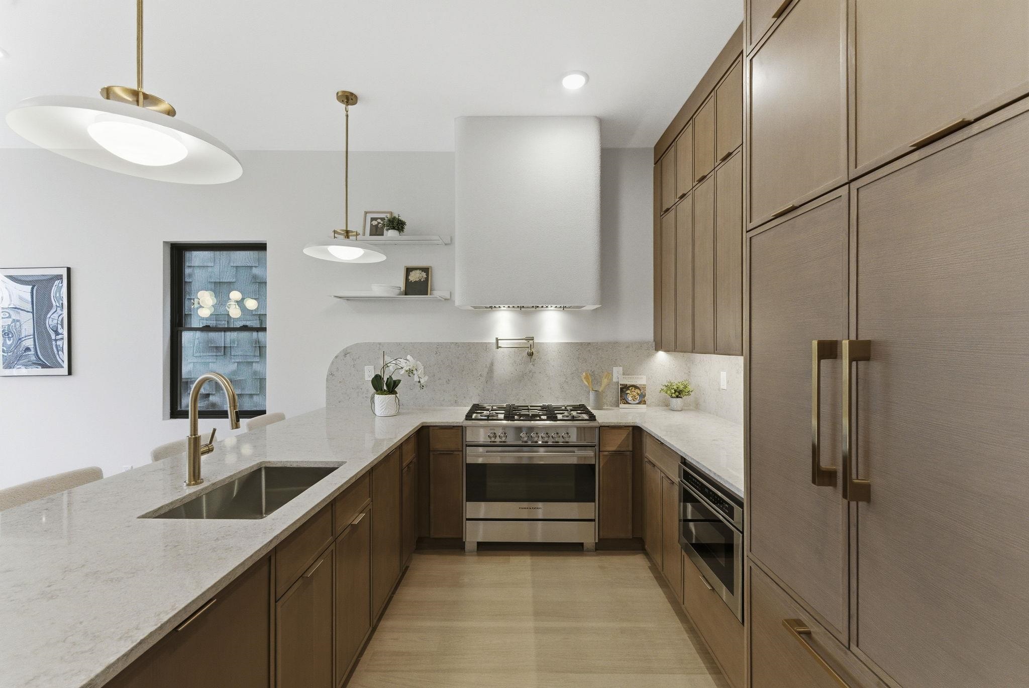 65 RESERVOIR AVE - Photo 5