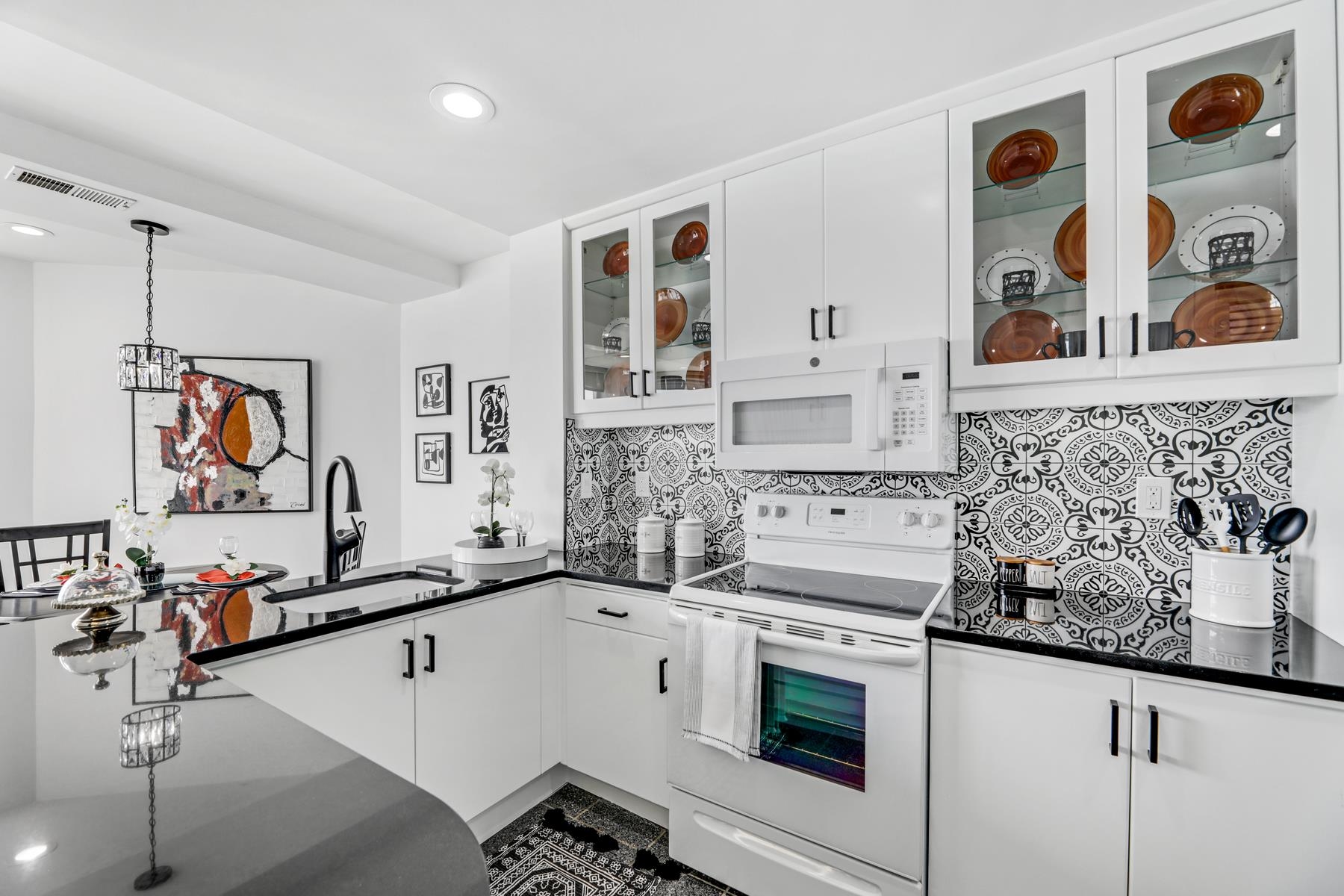 600 HARBOR BLVD - Photo 2