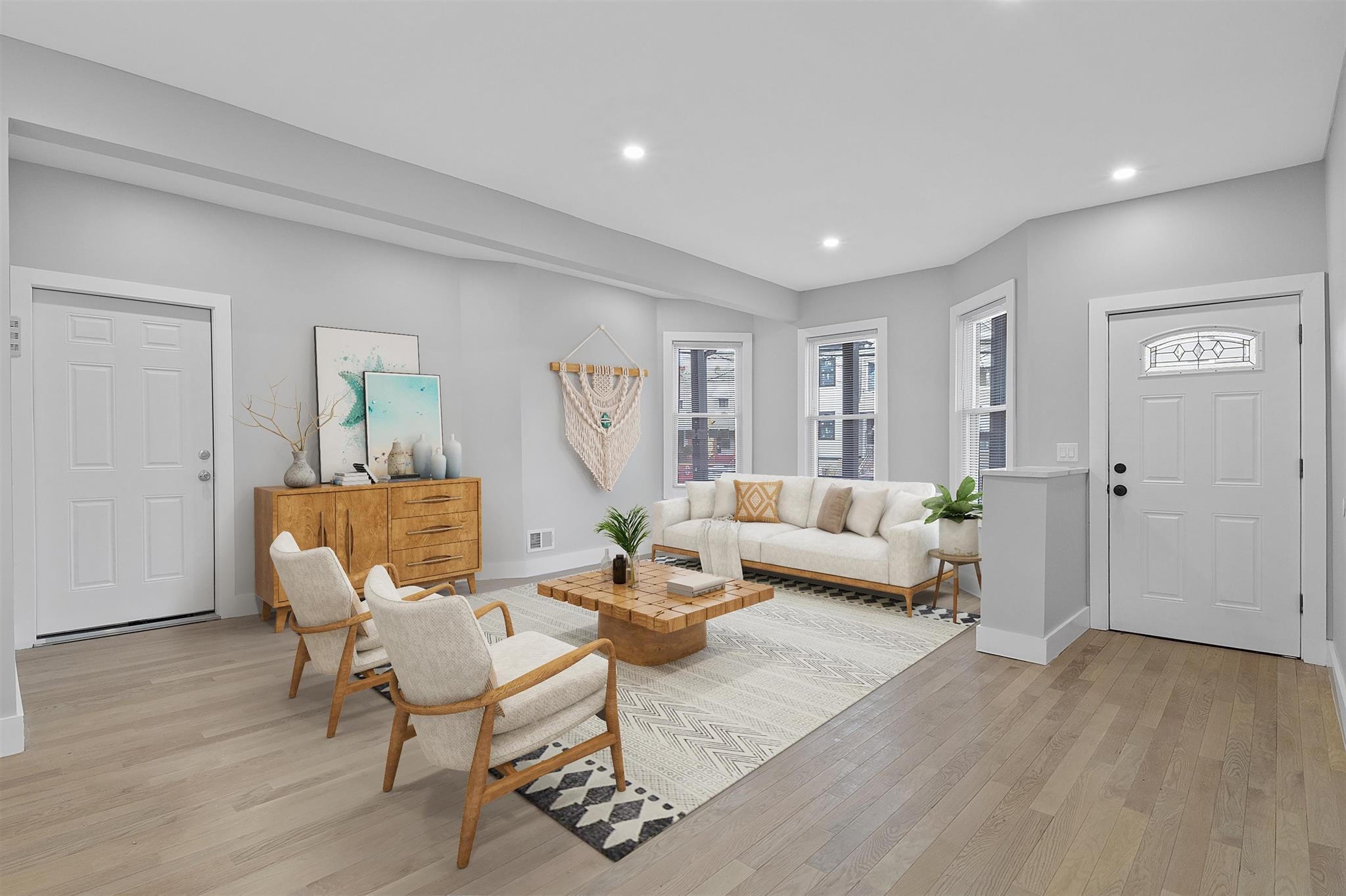 95 CLAREMONT AVE - Photo 4