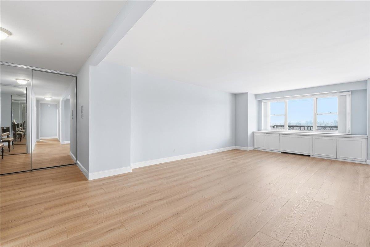 6600 BLVD EAST - Photo 5