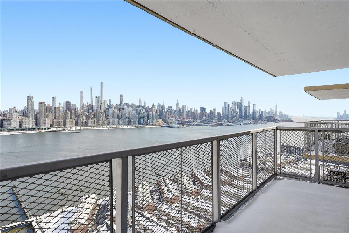 6600 BLVD EAST - Photo 1