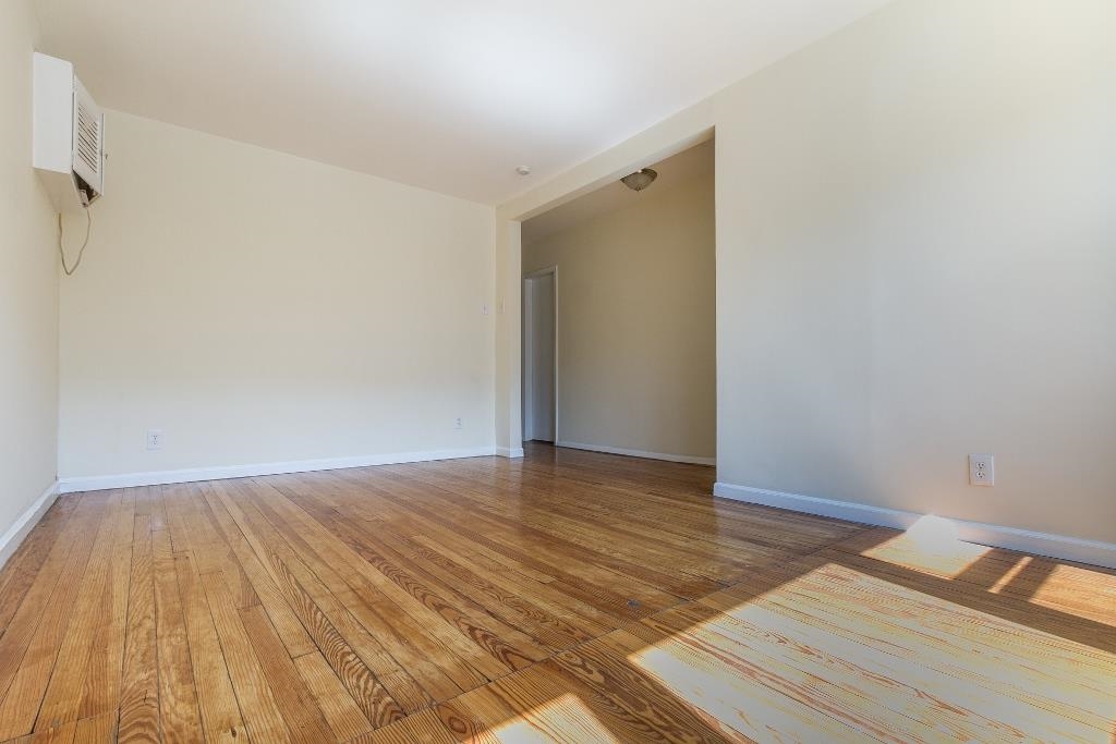 306 NEPTUNE AVE - Photo 4