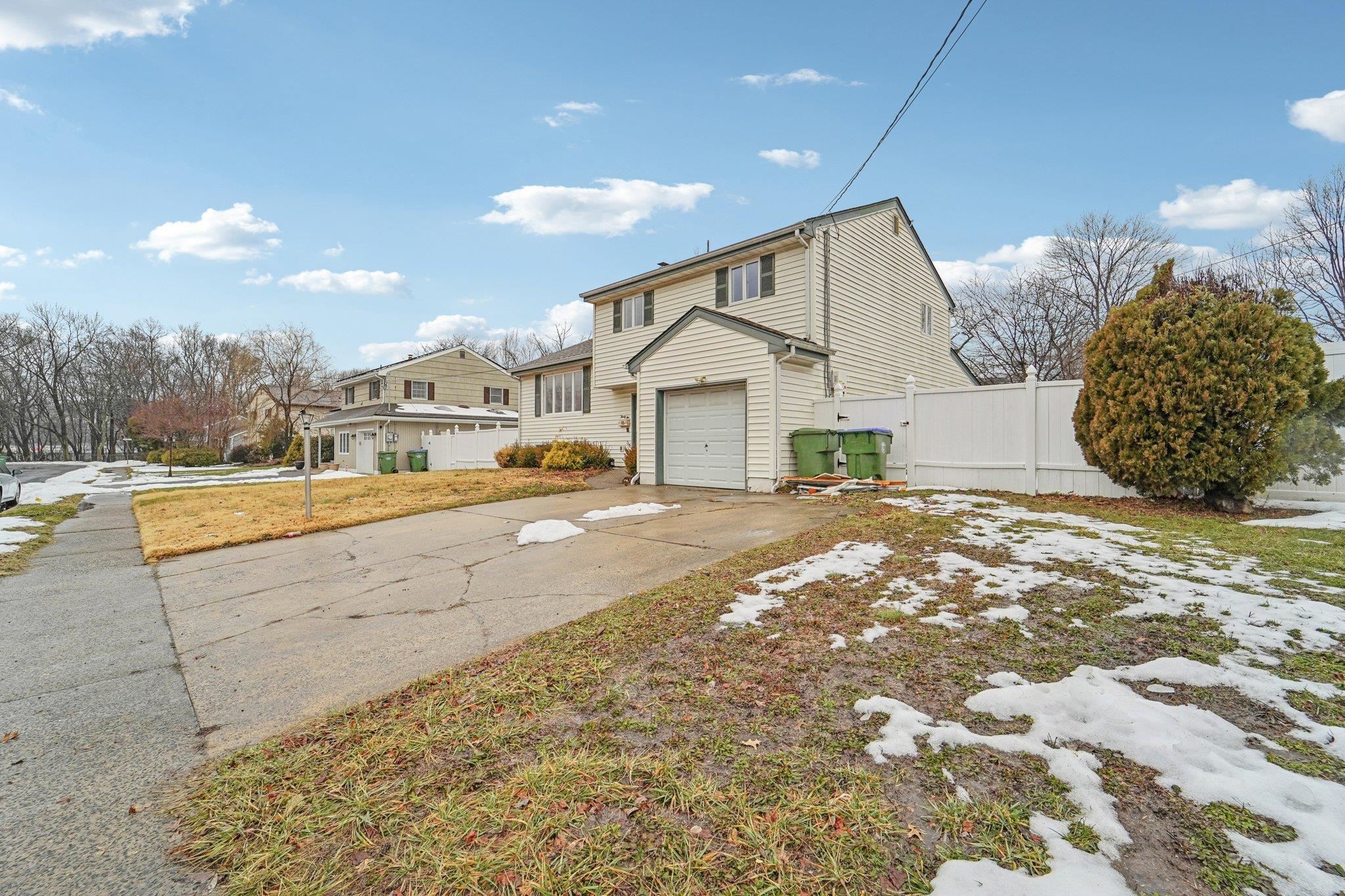 32 WAVERLY DR WEST - Photo 2