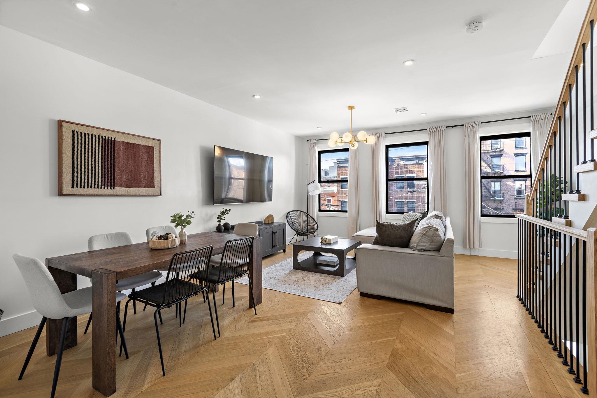 320 PACIFIC AVE - Photo 1