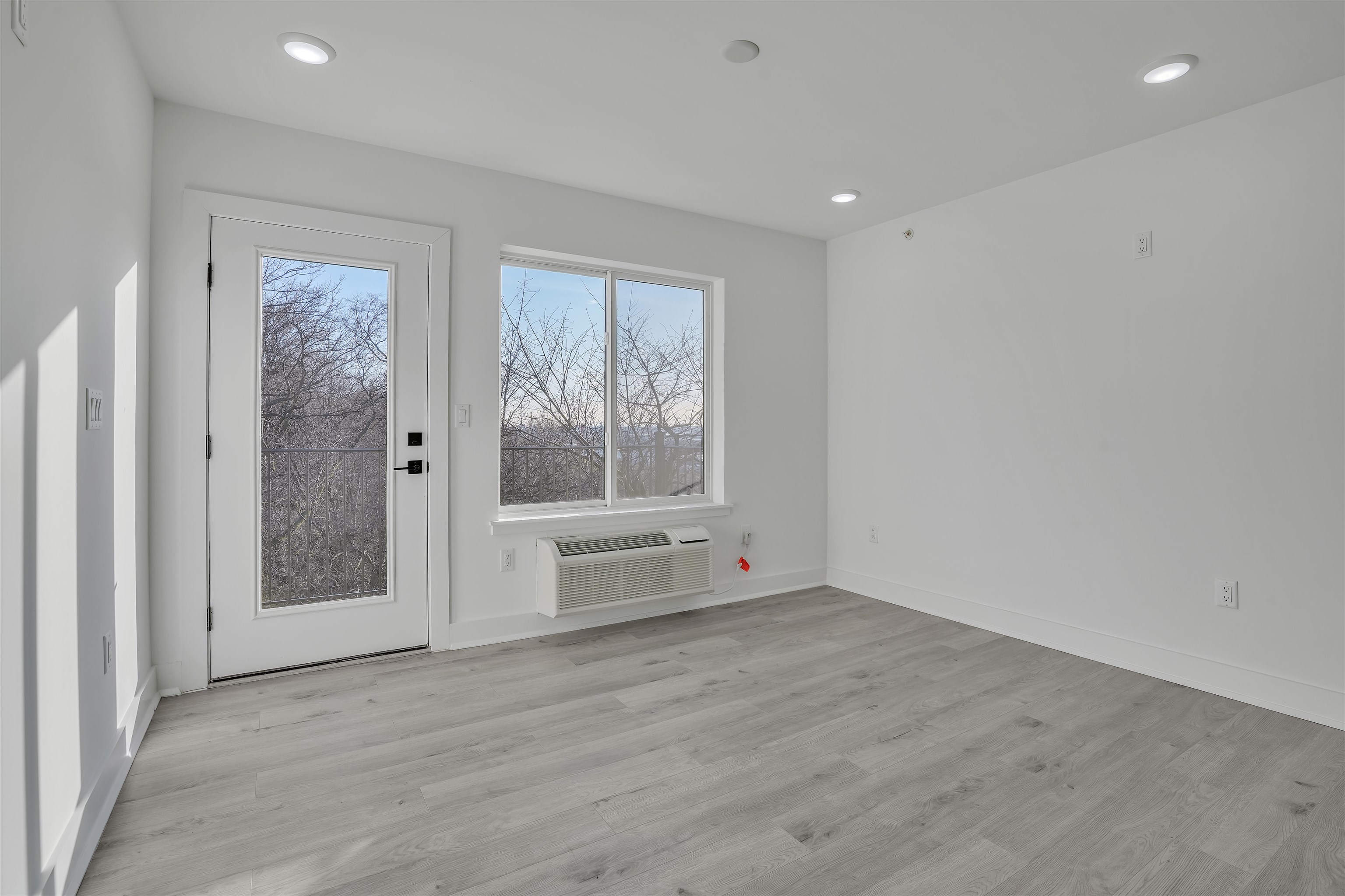 2601 JANE ST - Photo 5