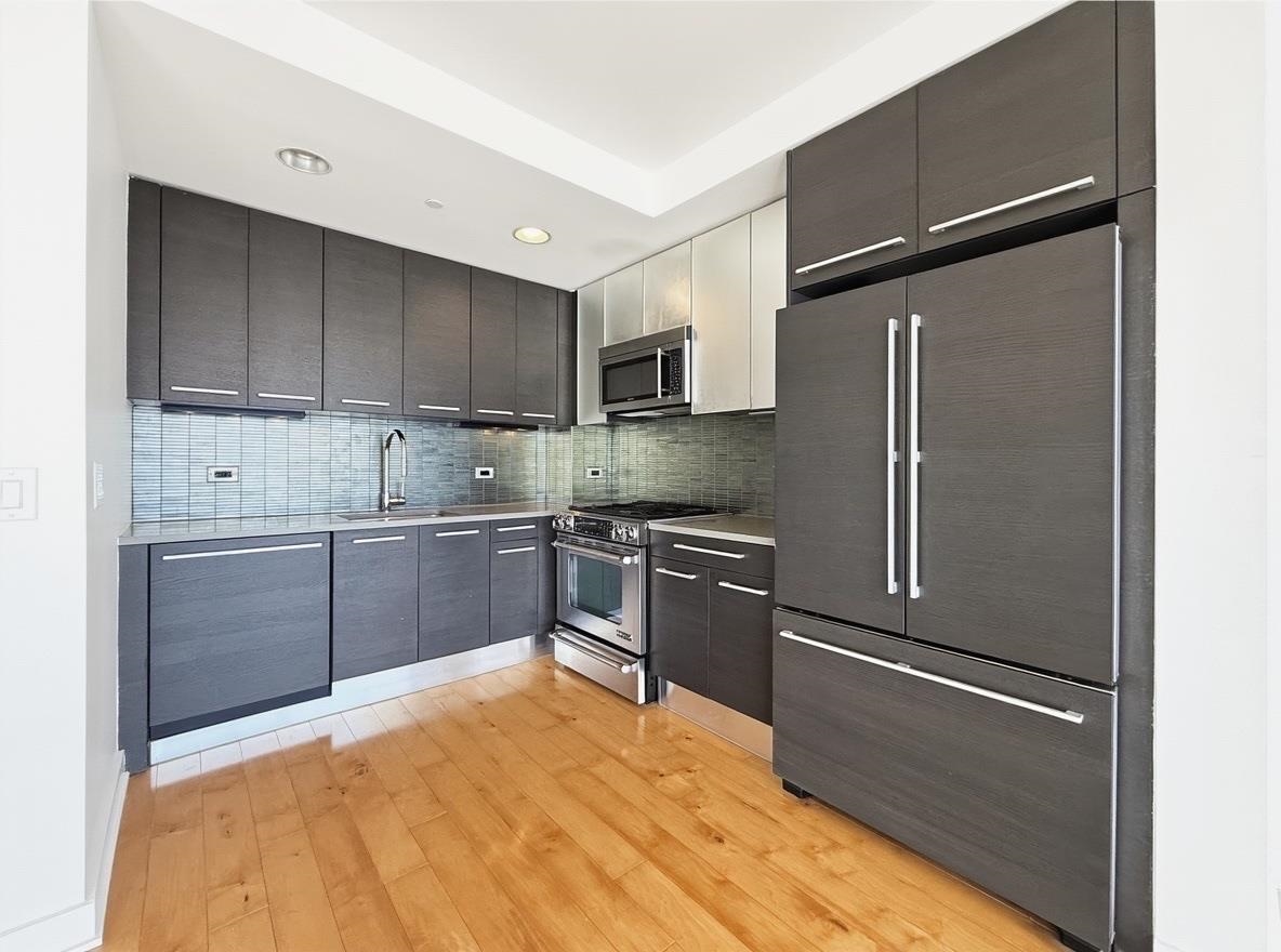 2 2ND ST #2108