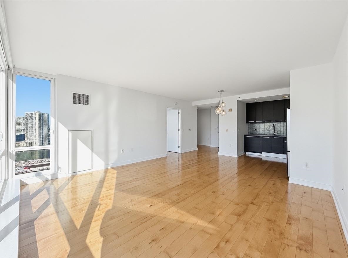 2 2ND ST #2108