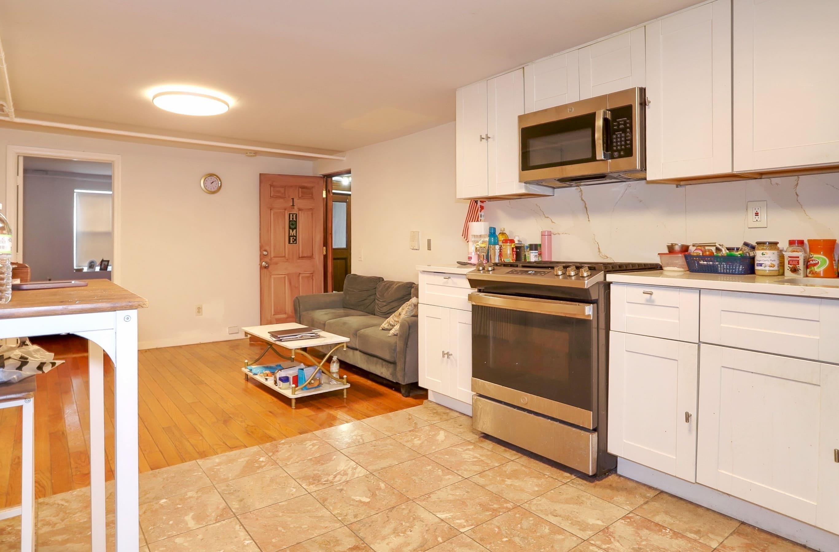 488 LIBERTY AVE - Photo 5