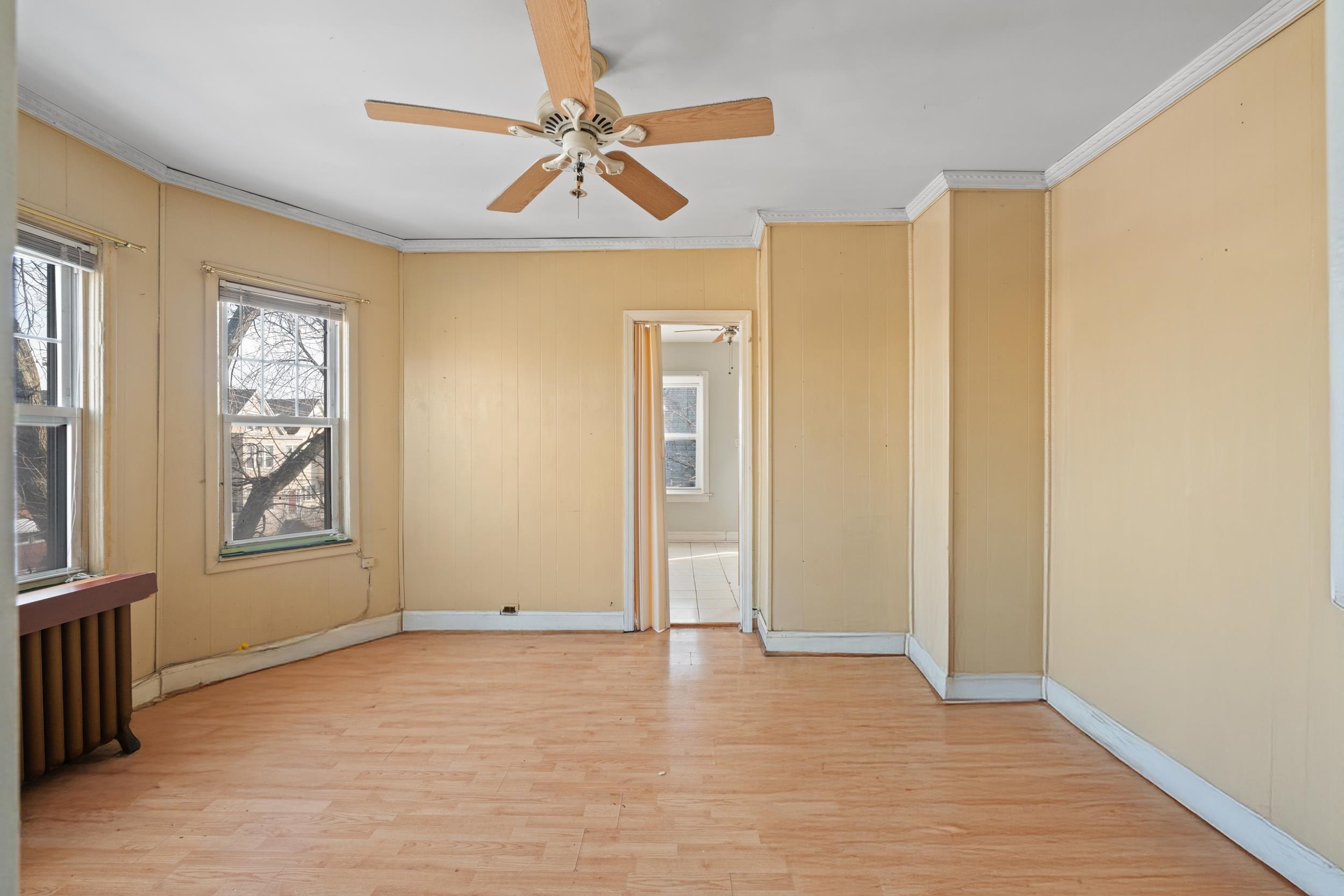 1074 AVENUE C - Photo 4