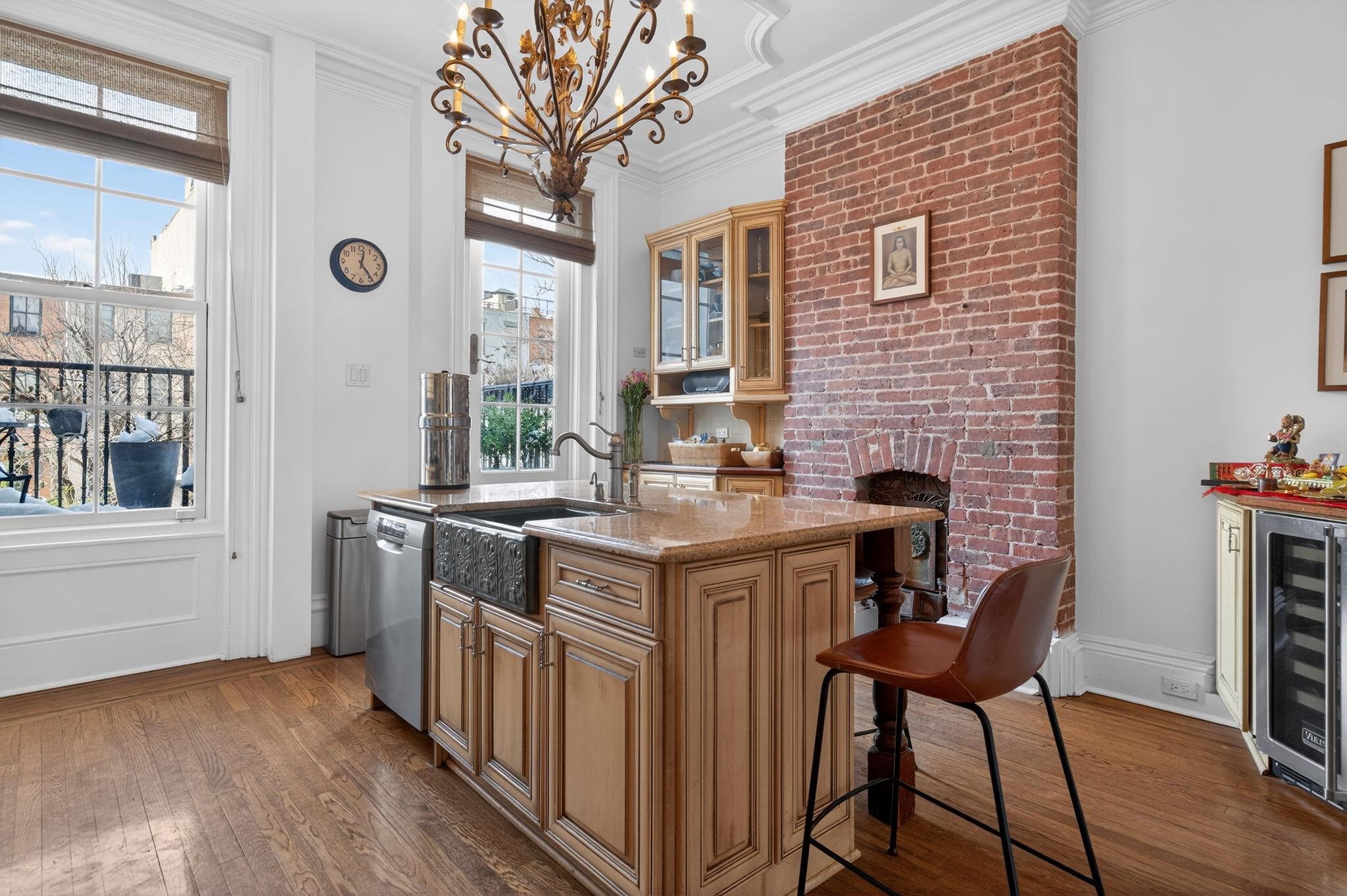 820 BLOOMFIELD ST - Photo 5