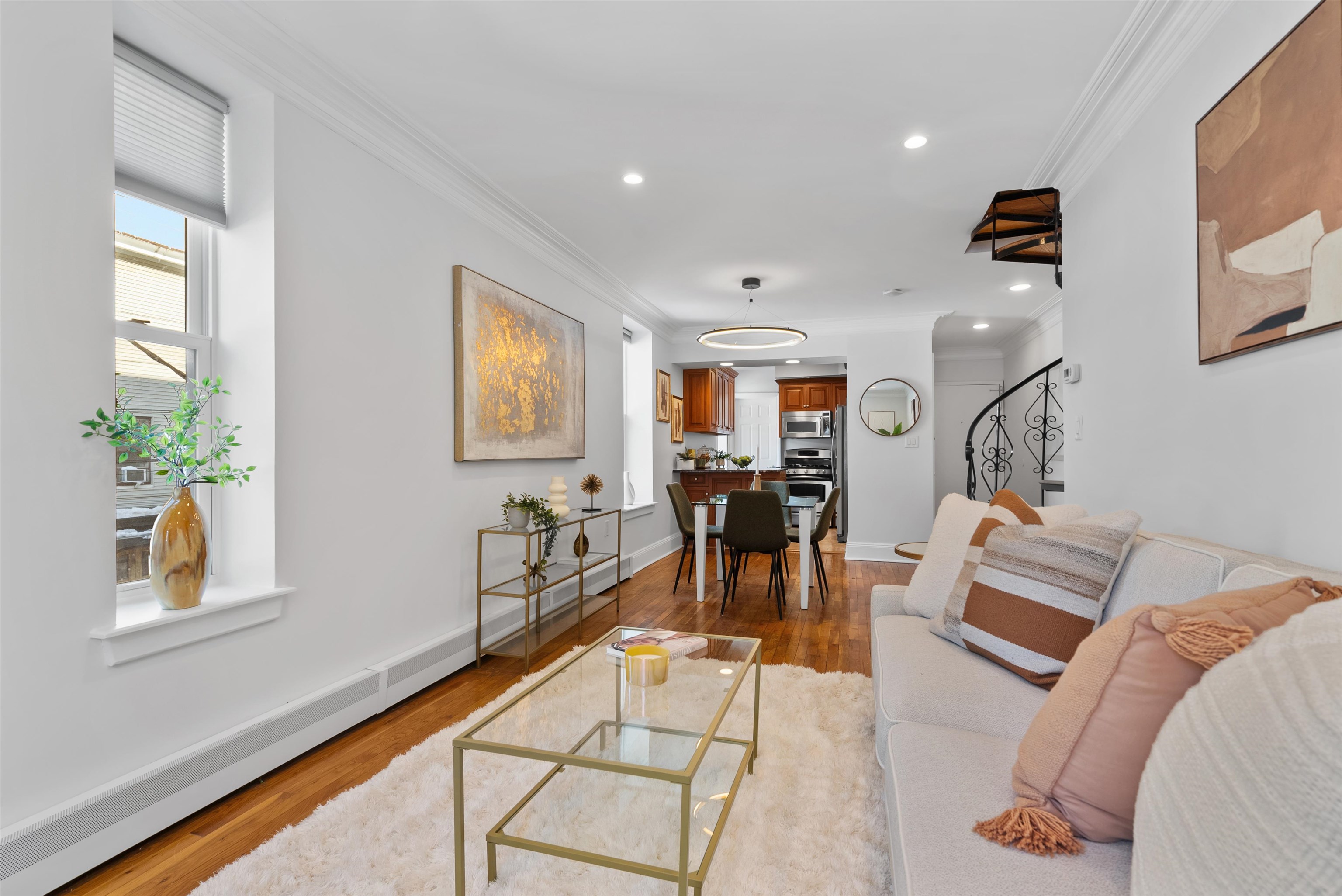 422 GRAND ST - Photo 4