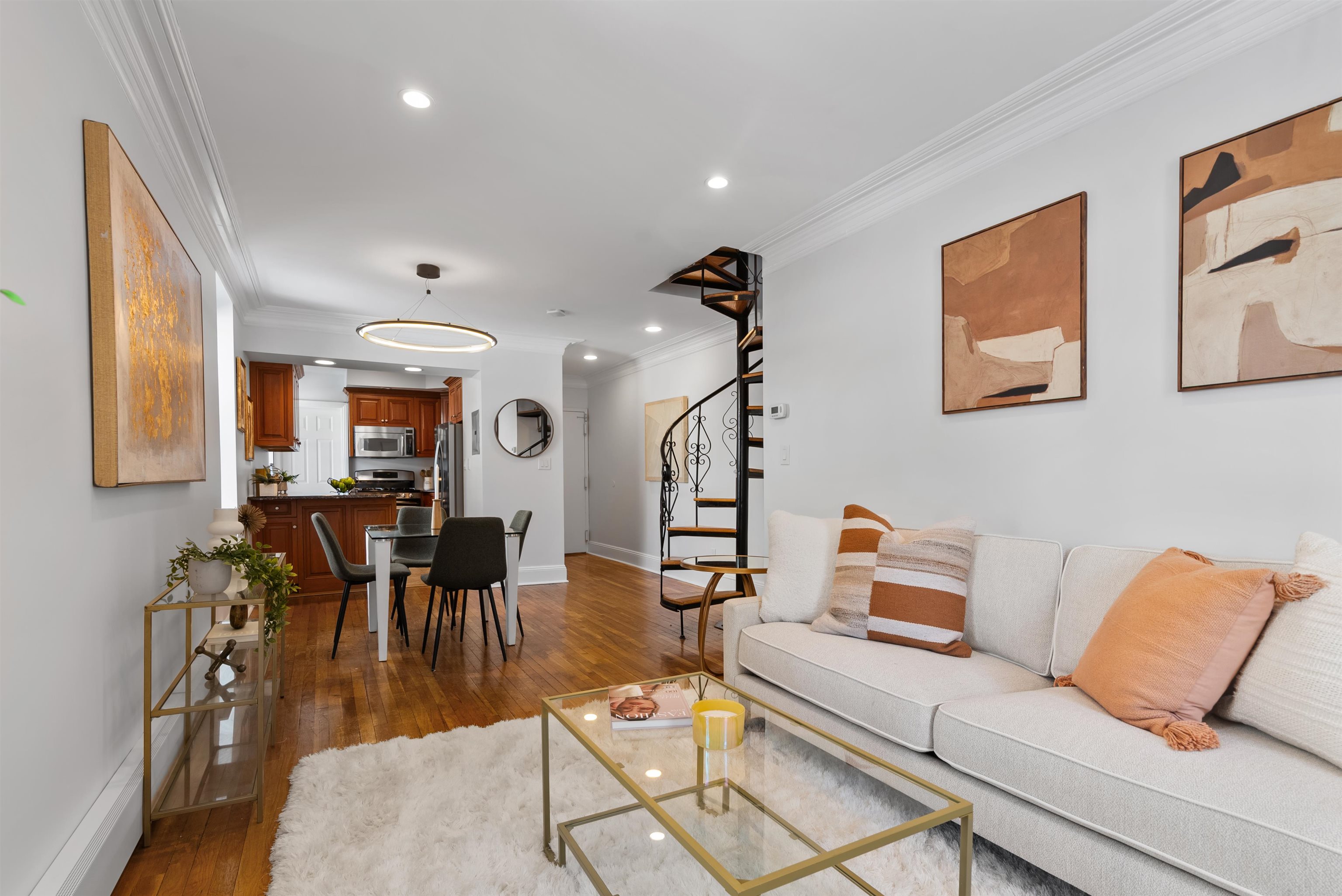 422 GRAND ST - Photo 5