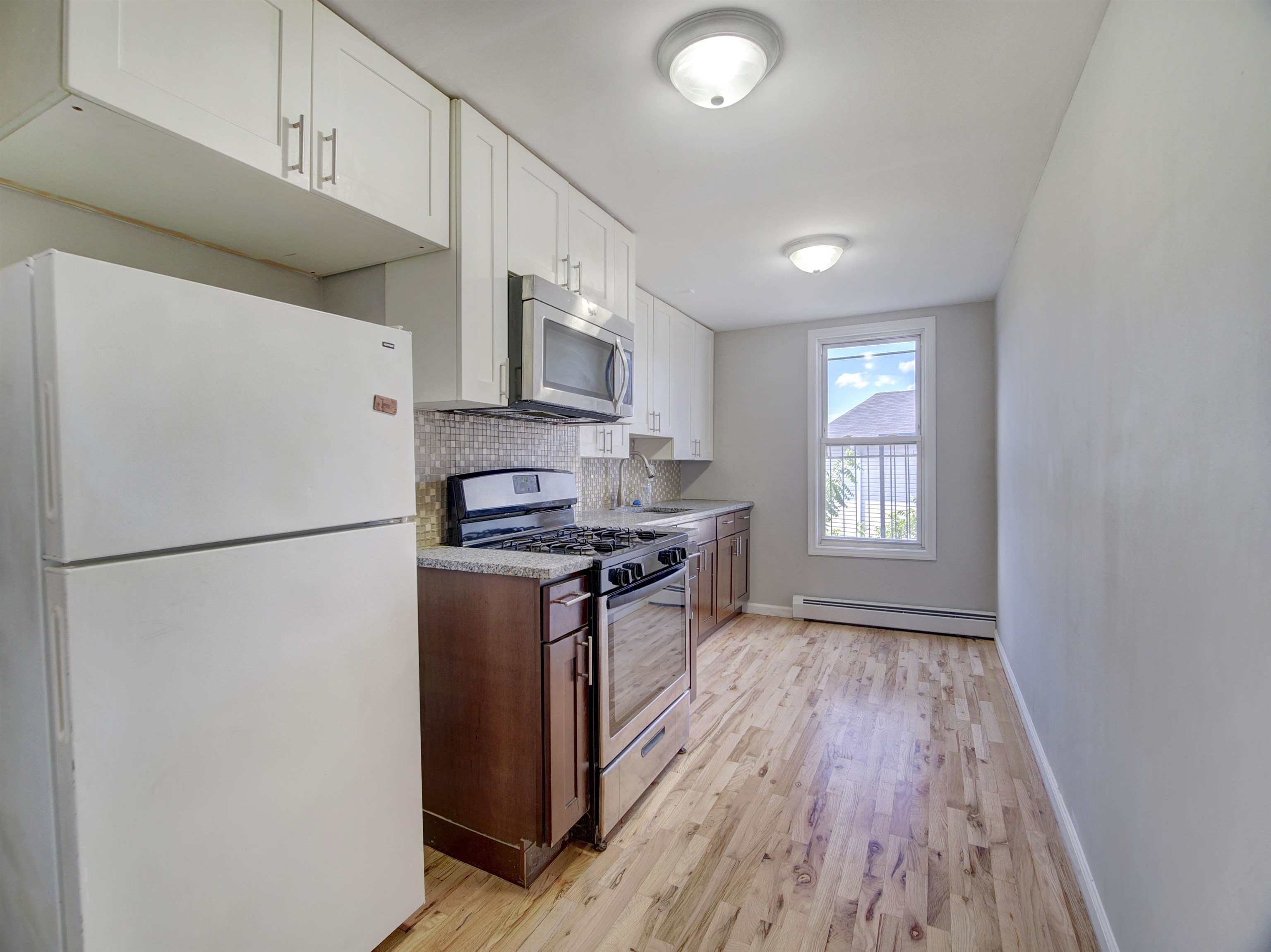 11 ROSE AVE - Photo 3