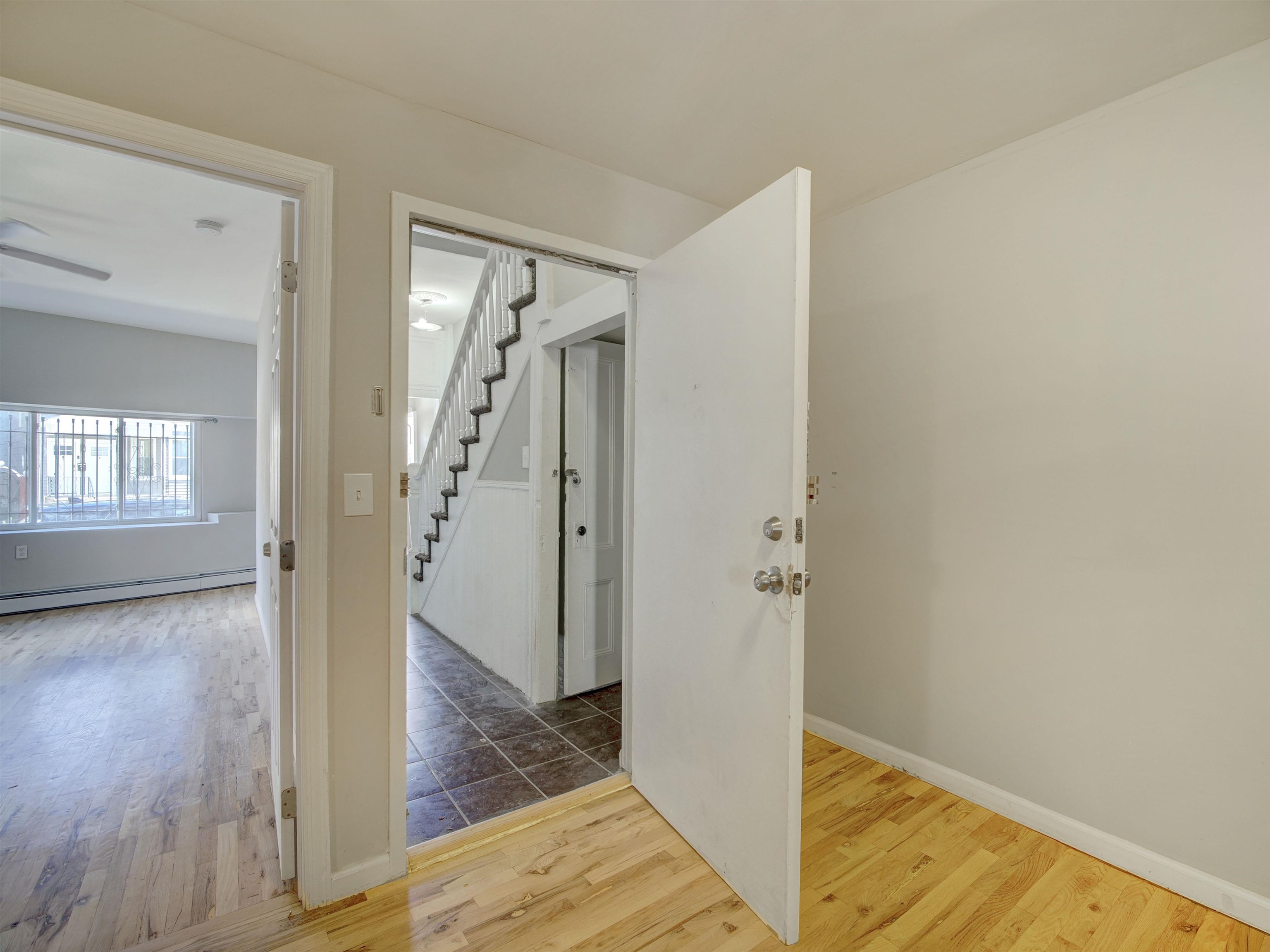 11 ROSE AVE - Photo 5