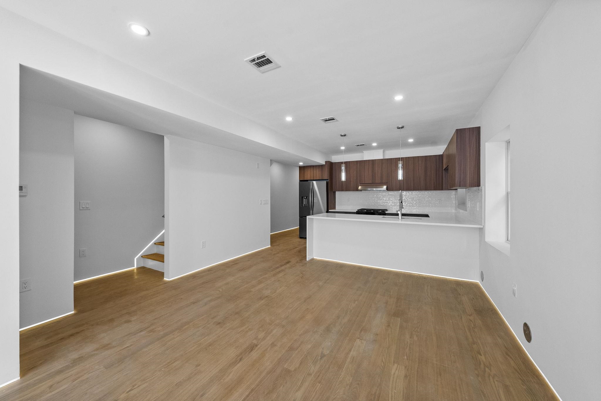 600 BRAMHALL AVE - Photo 5