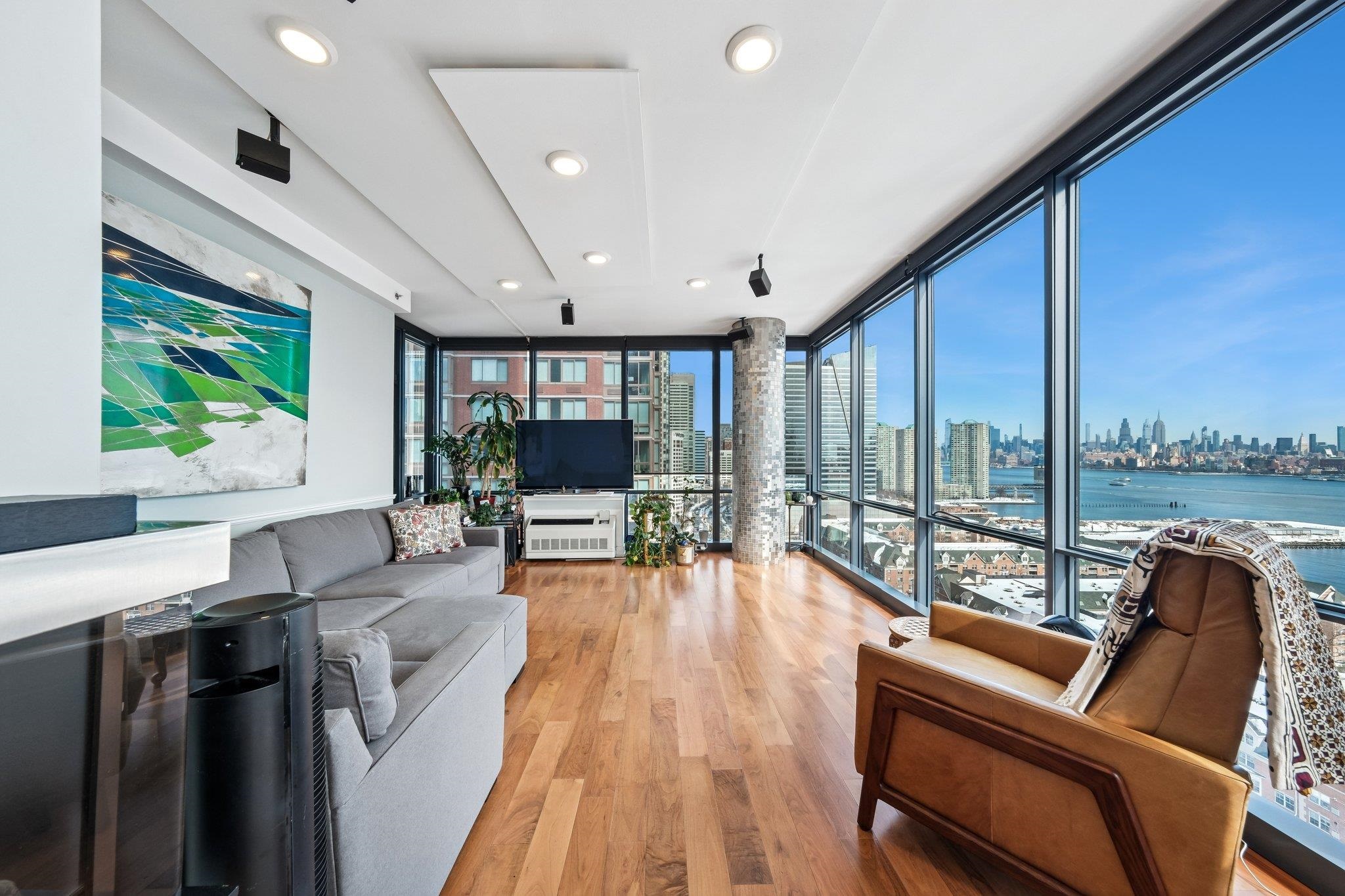 389 WASHINGTON ST - Photo 1