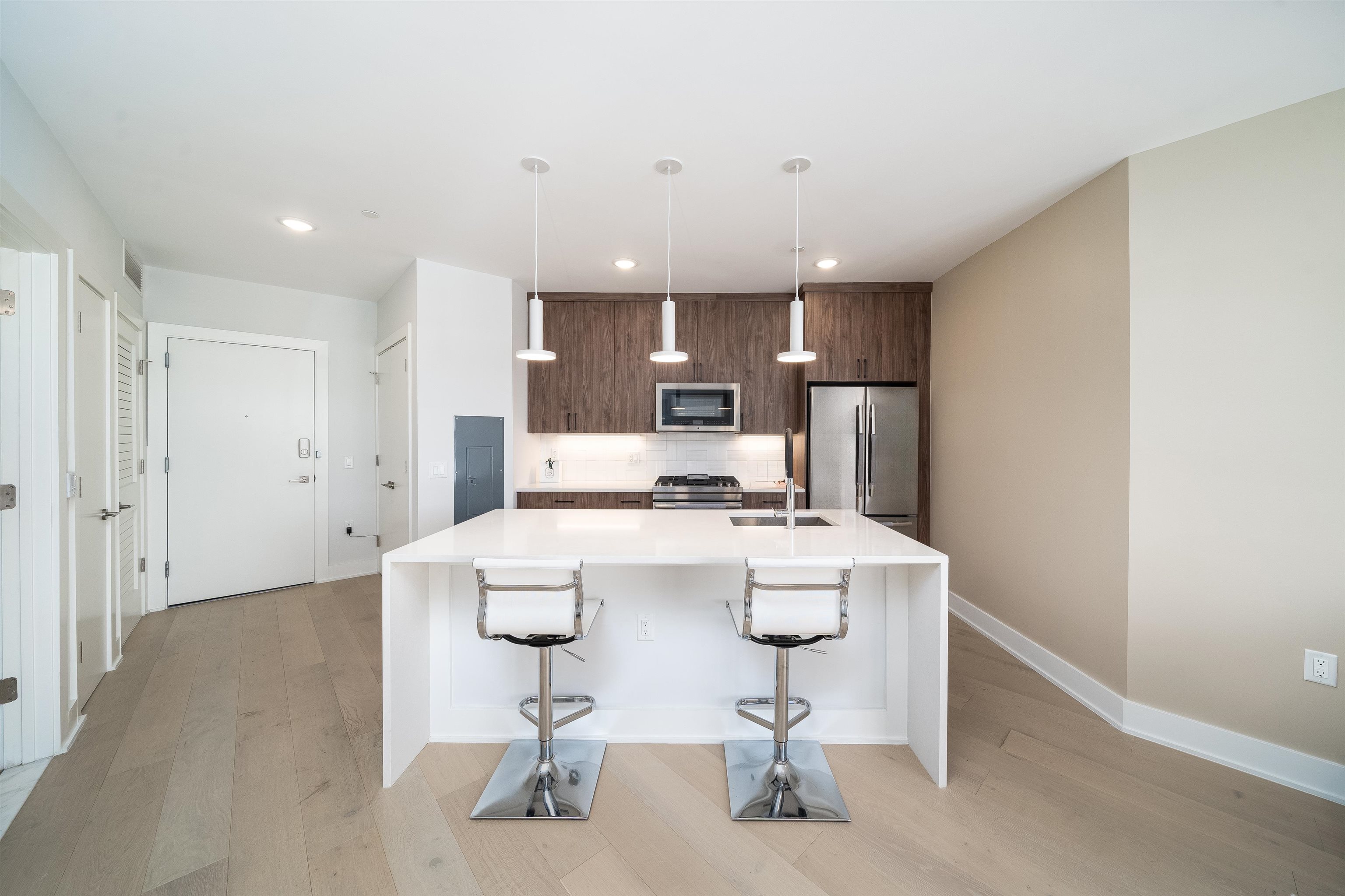 338 NEWARK AVE - Photo 5