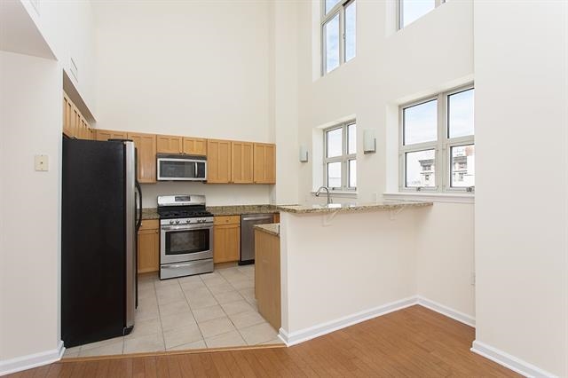 143 MORGAN ST - Photo 2