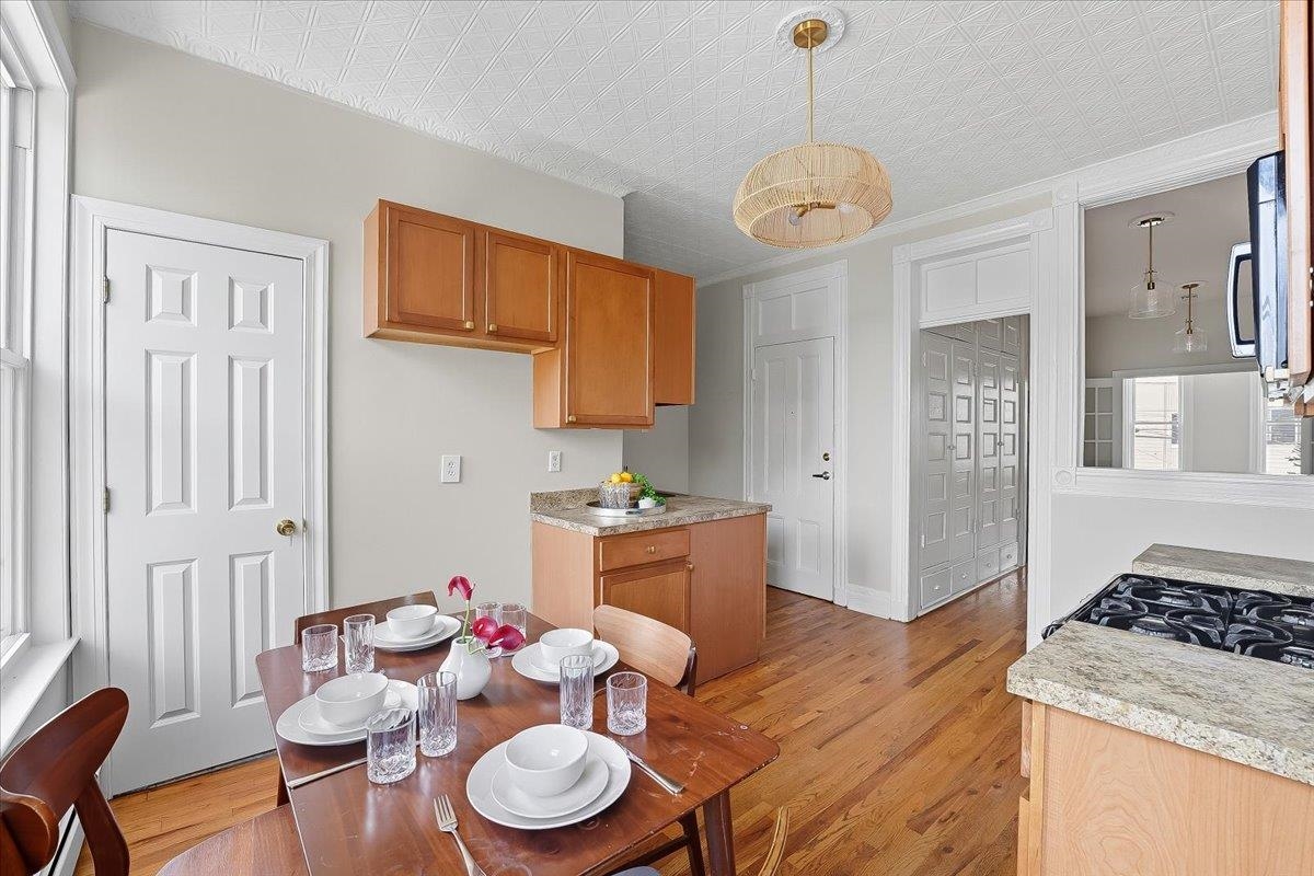 198 BOWERS ST - Photo 3