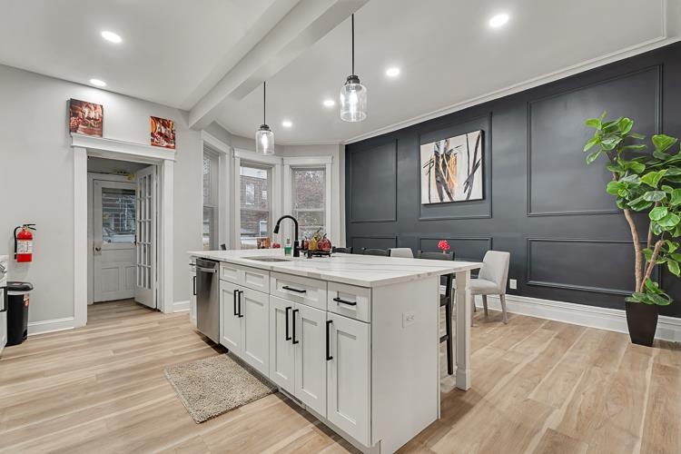 257 WOODLAWN AVE - Photo 4