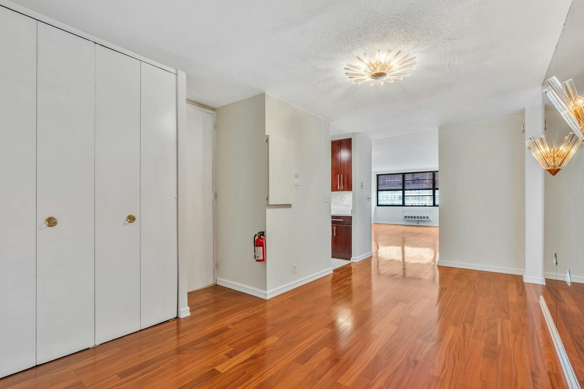 7004 BLVD EAST - Photo 4