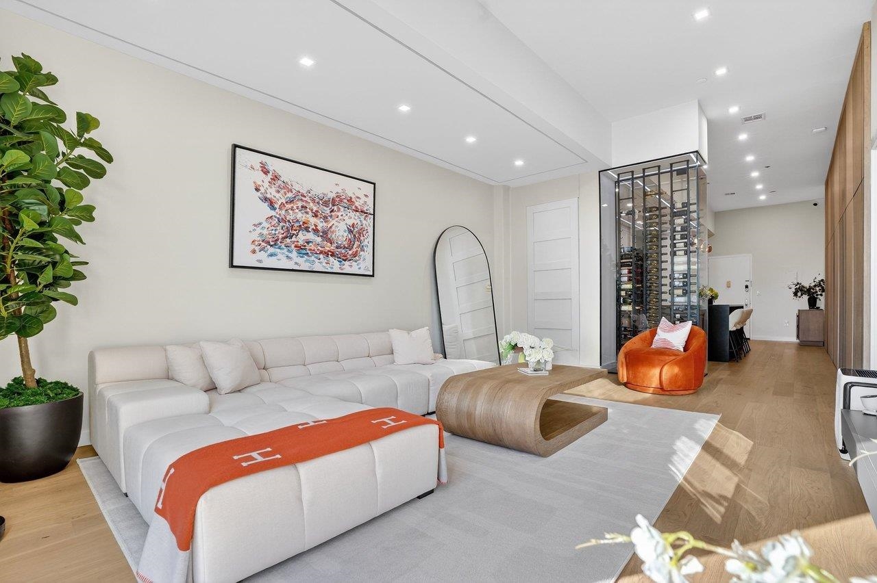 518-536 GREGORY AVE - Photo 2