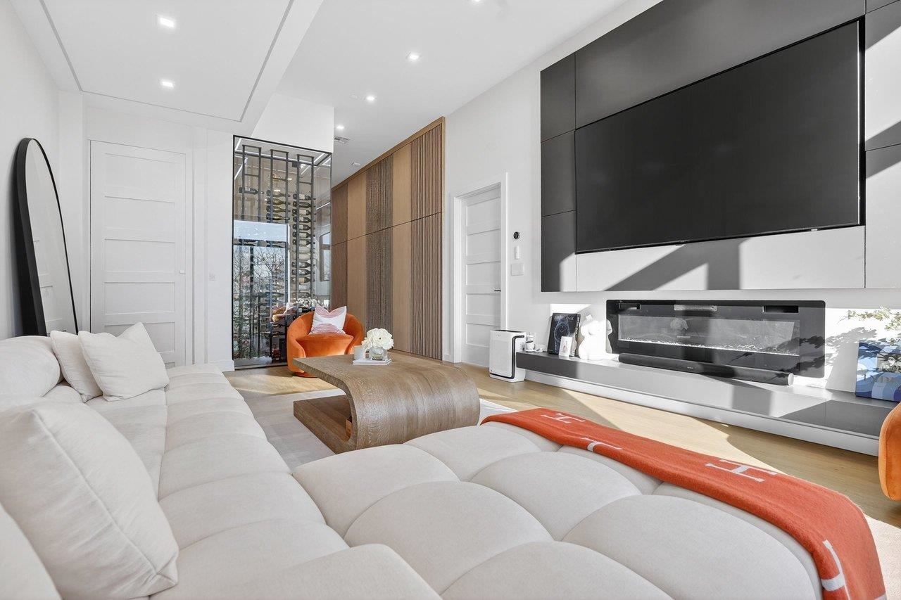 518-536 GREGORY AVE - Photo 3