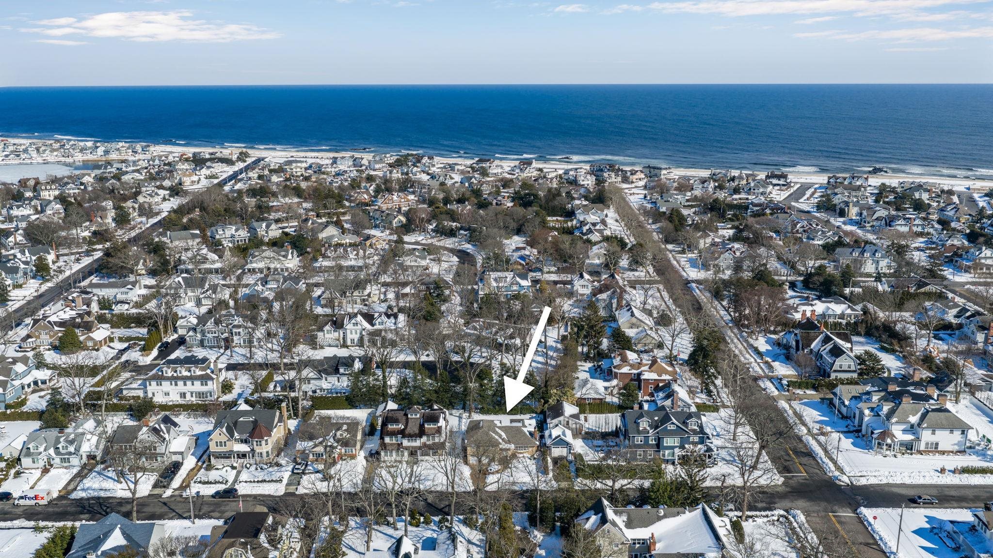 2208 2ND AVE - Photo 3