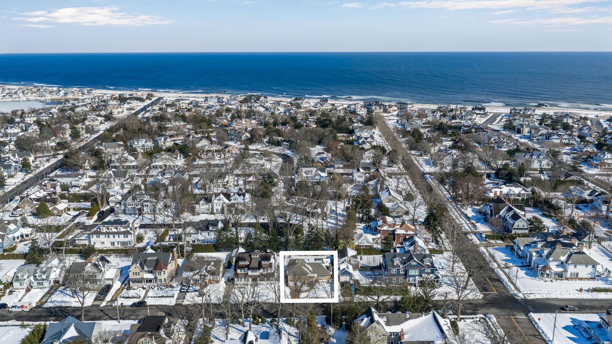 2208 2ND AVE - Photo 4