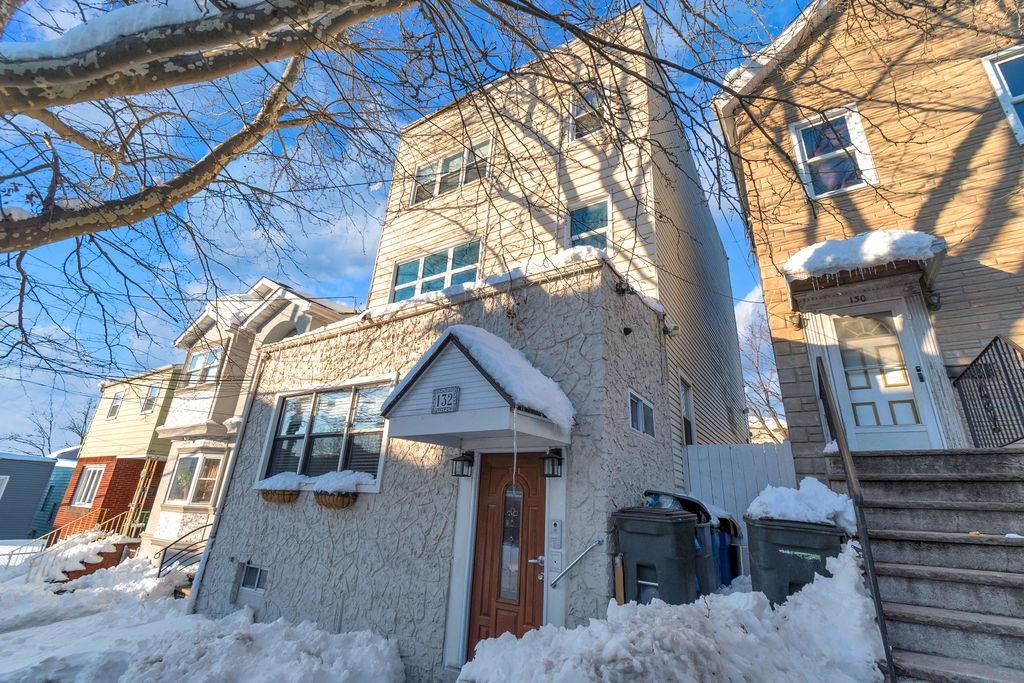 132 POPLAR ST - Photo 2