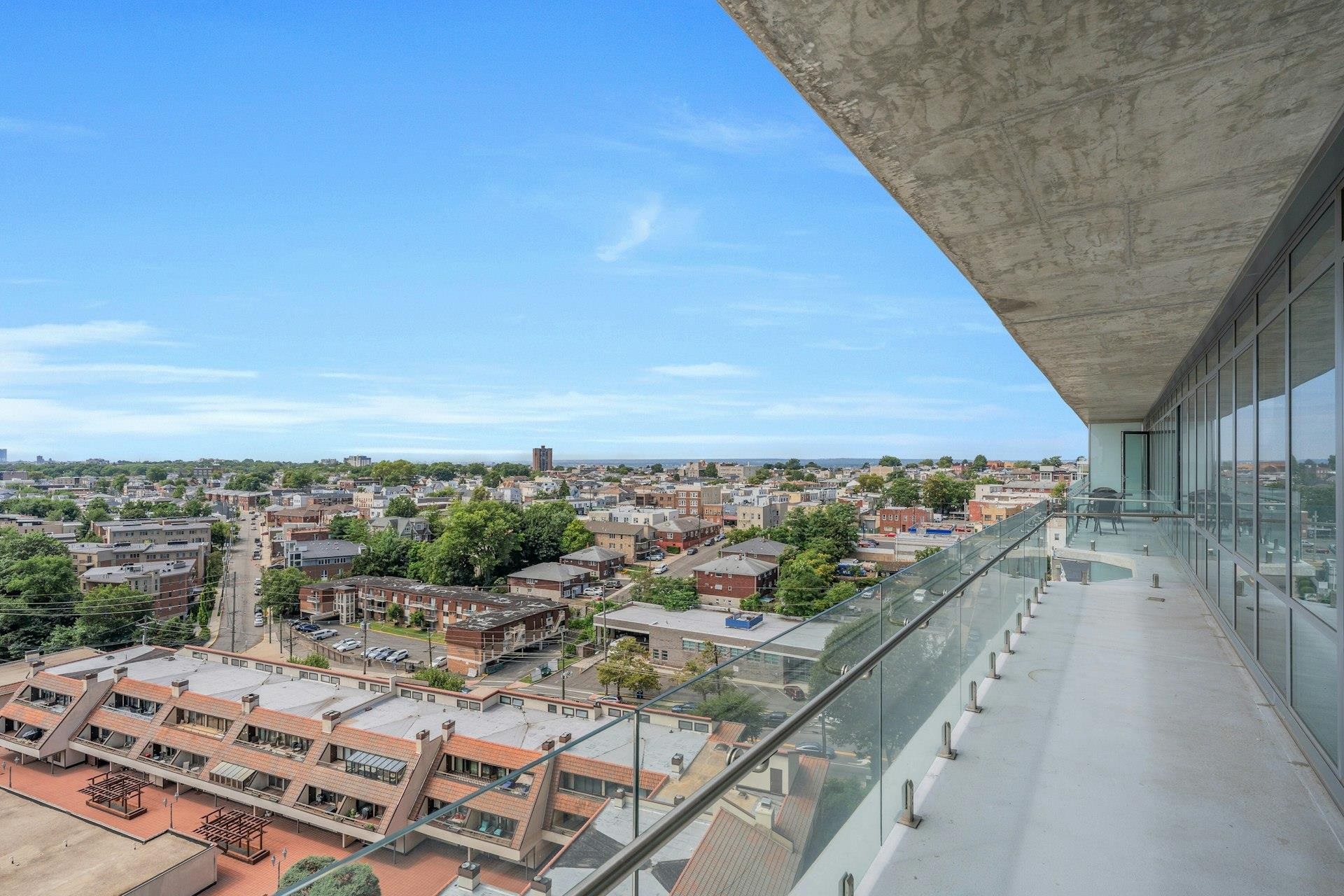 320 ADOLPHUS AVE - Photo 3