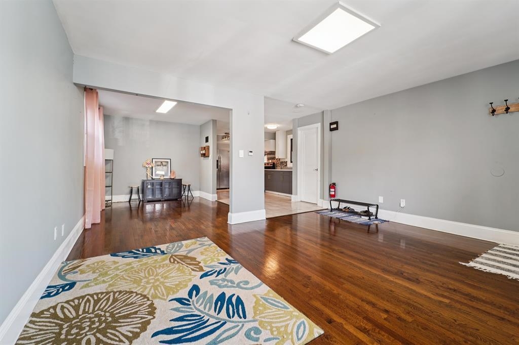 15 LINDEN AVE - Photo 5