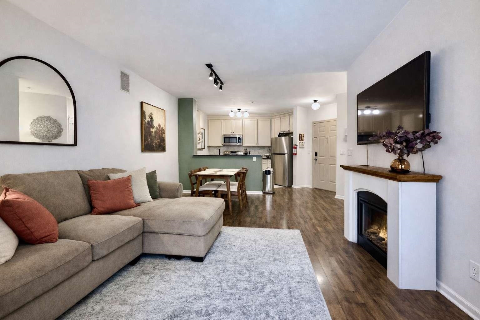 24 AVENUE AT PORT IMPERIAL - Photo 1