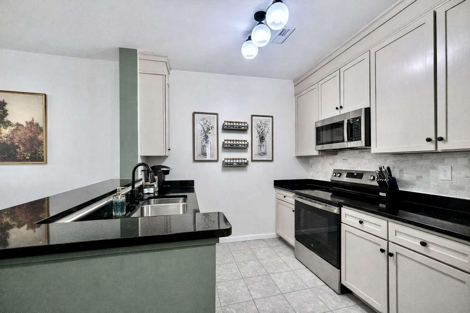 24 AVENUE AT PORT IMPERIAL - Photo 3