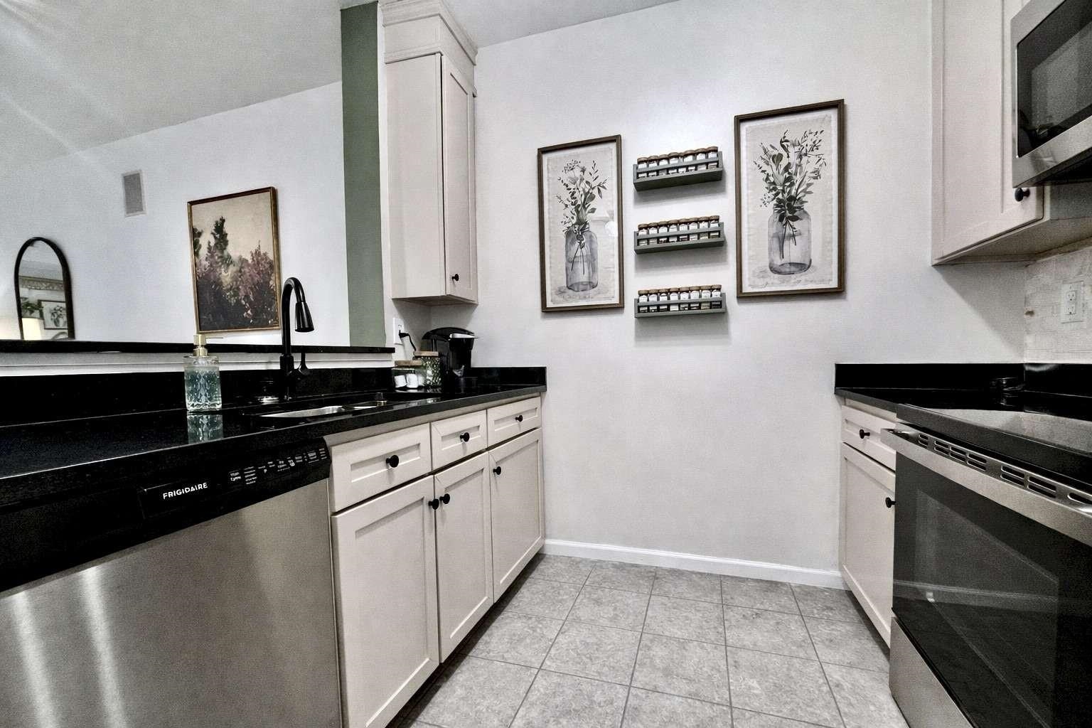 24 AVENUE AT PORT IMPERIAL - Photo 4