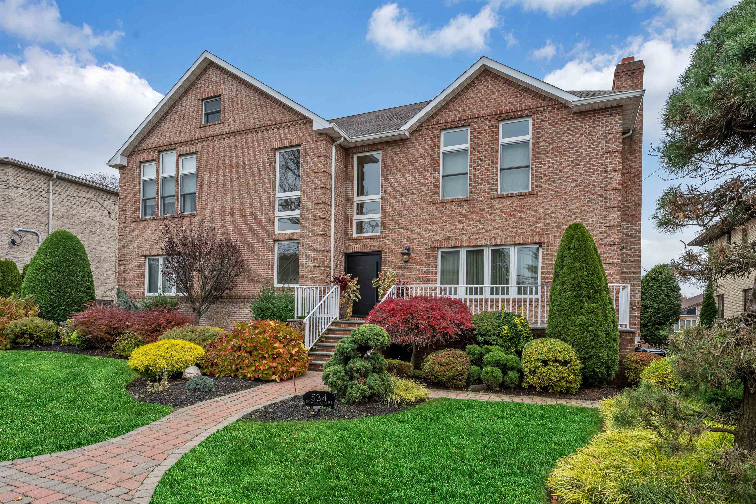 534 BRANDON PL - Photo 2