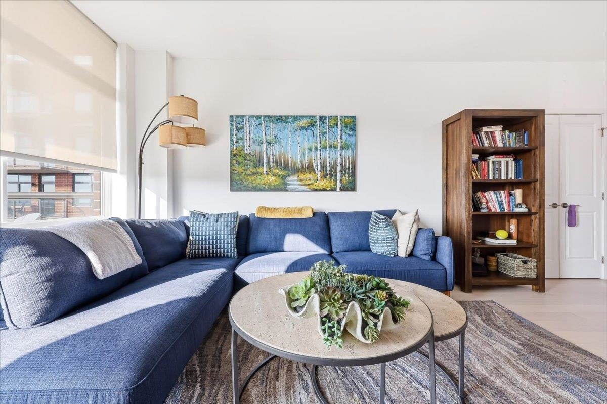 1400 HUDSON ST - Photo 3