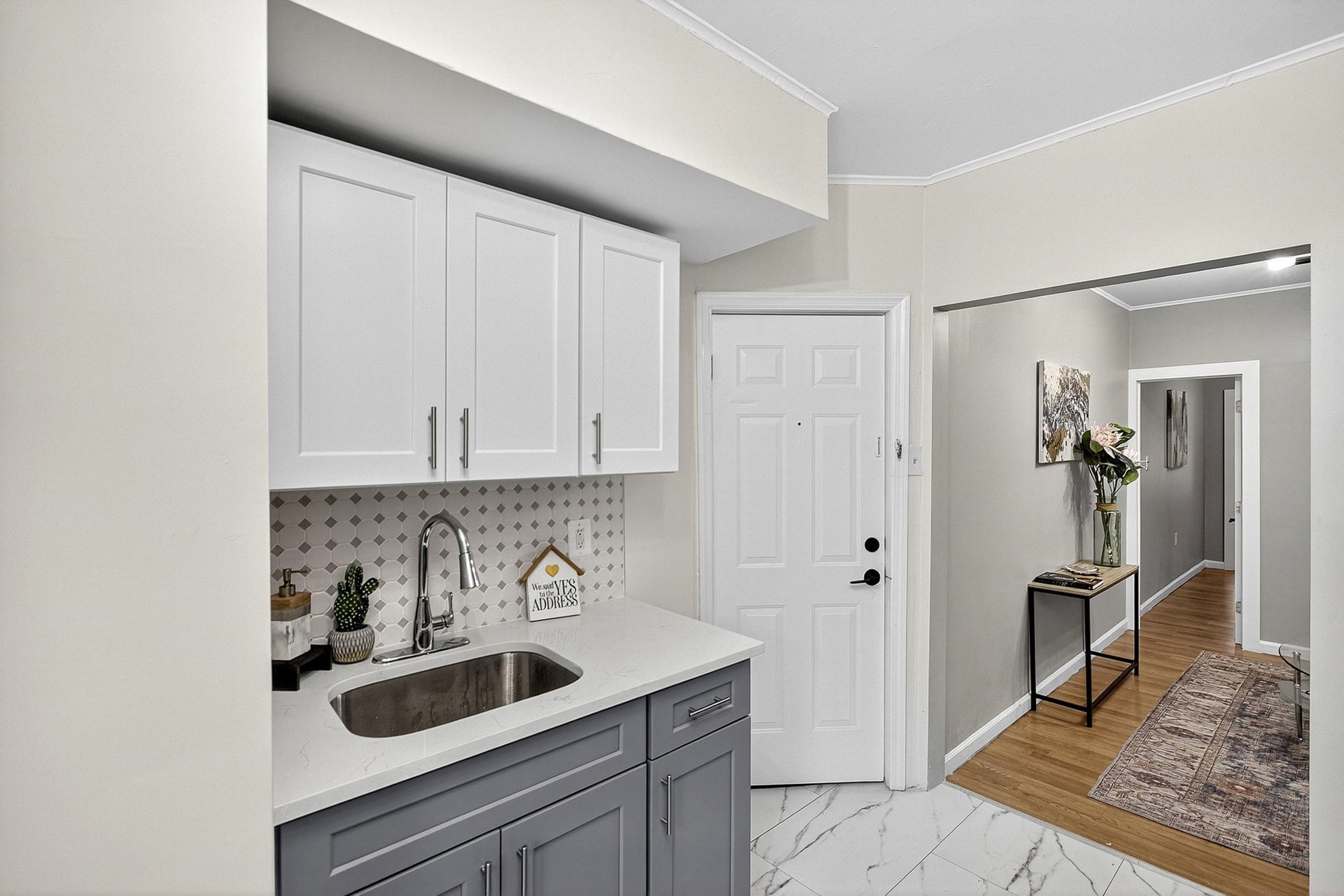 121 41ST ST - Photo 2