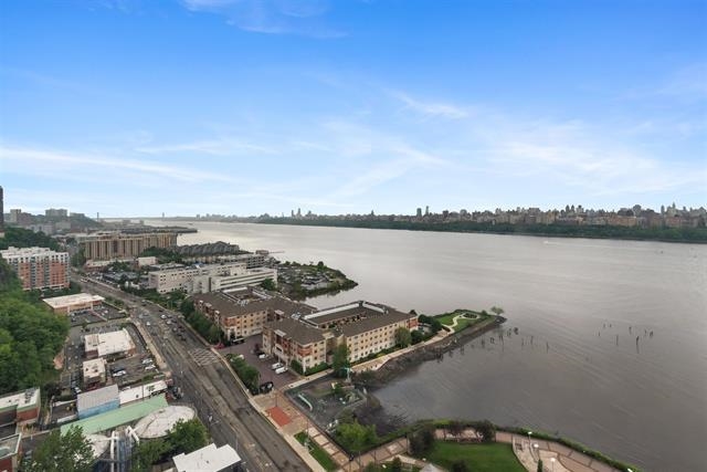 7004 BLVD EAST - Photo 5