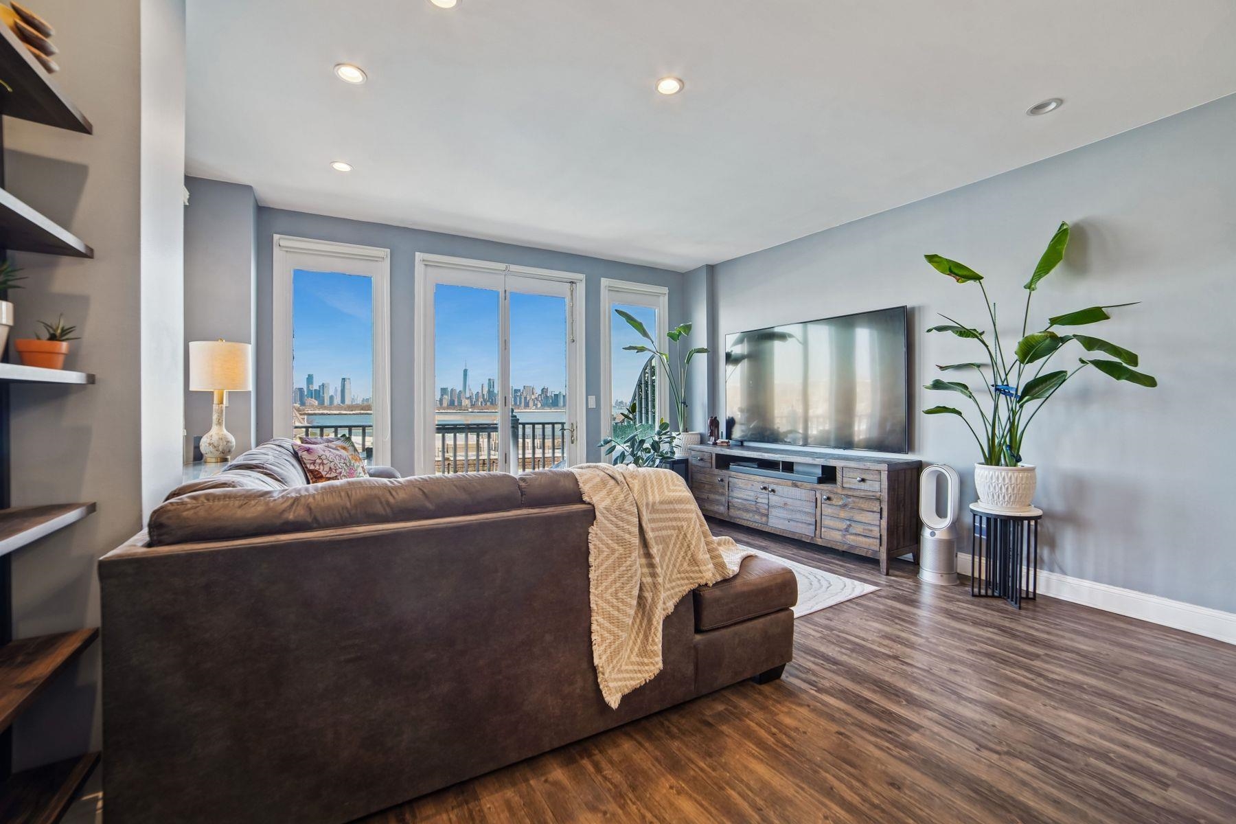 109 SHEARWATER CT EAST - Photo 2