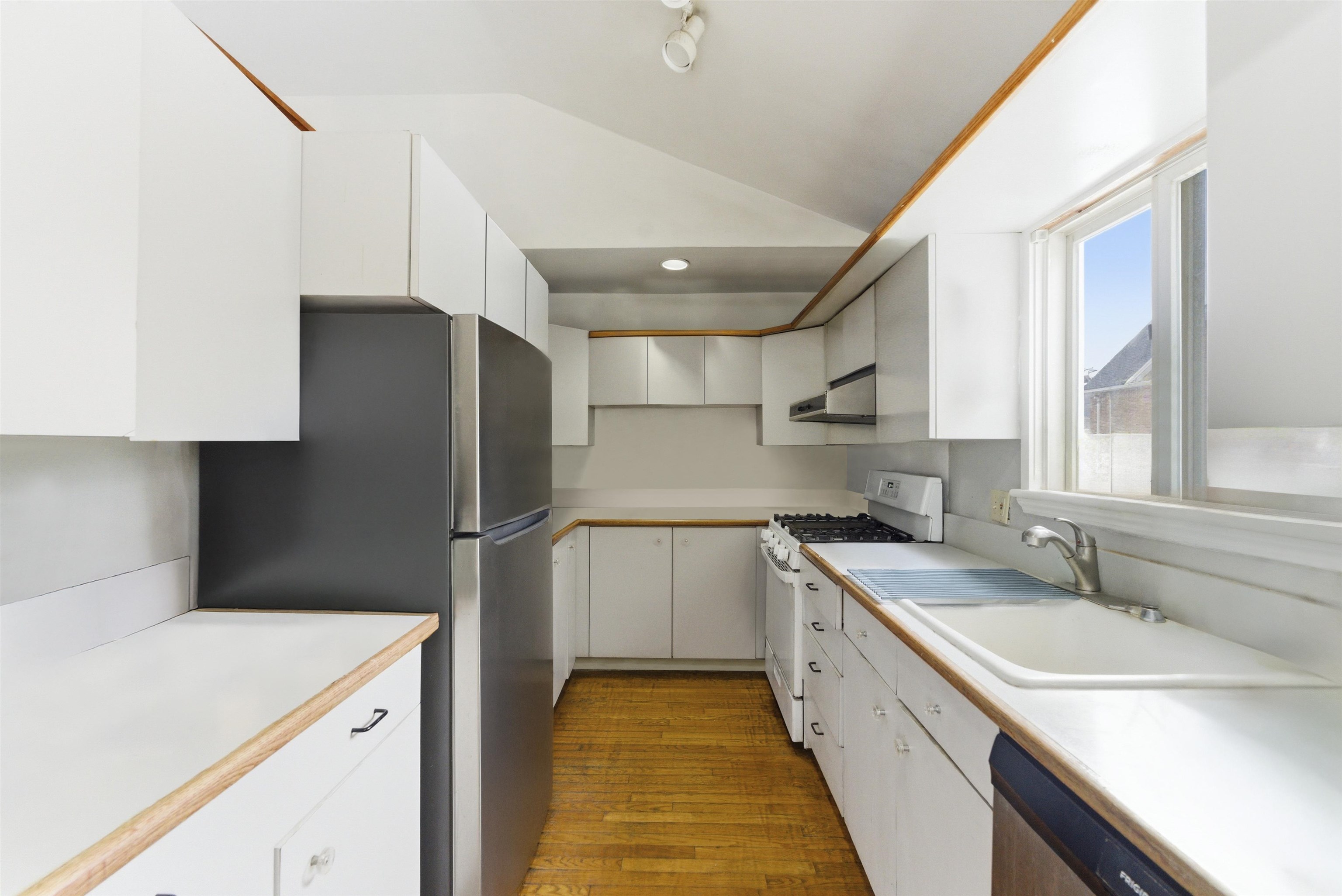 2455 3RD ST - Photo 5