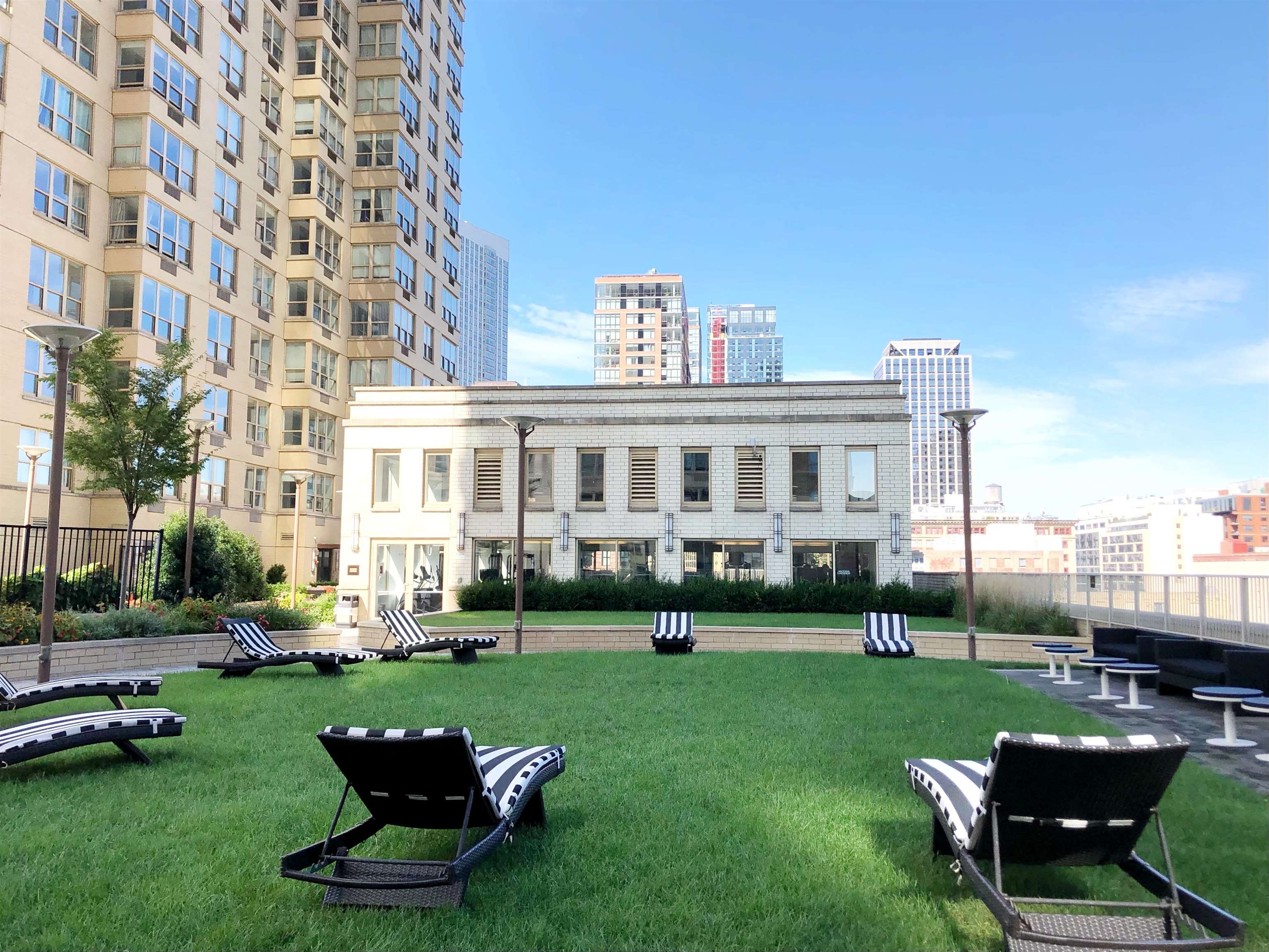 88 MORGAN ST - Photo 4