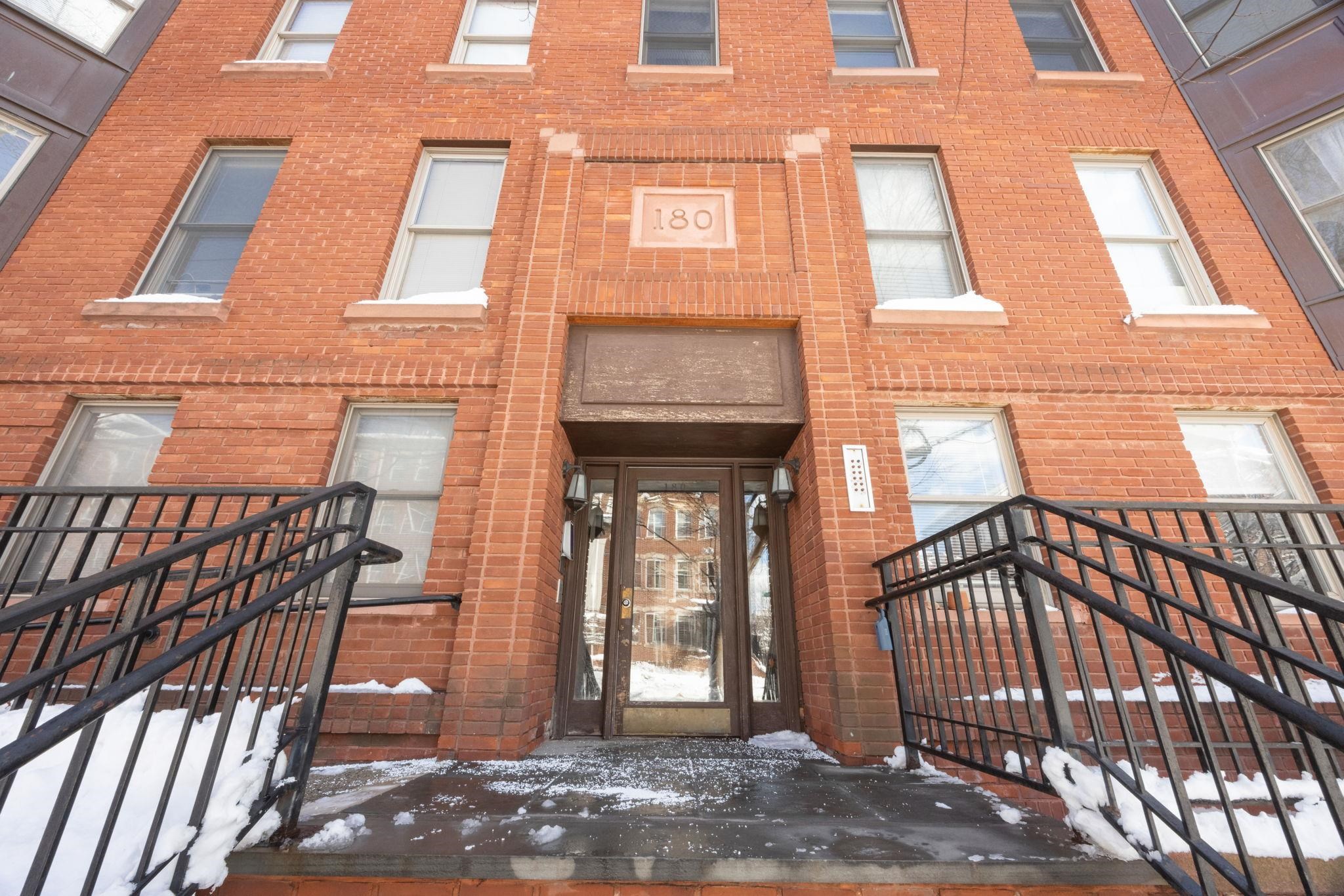 180 WASHINGTON ST - Photo 1