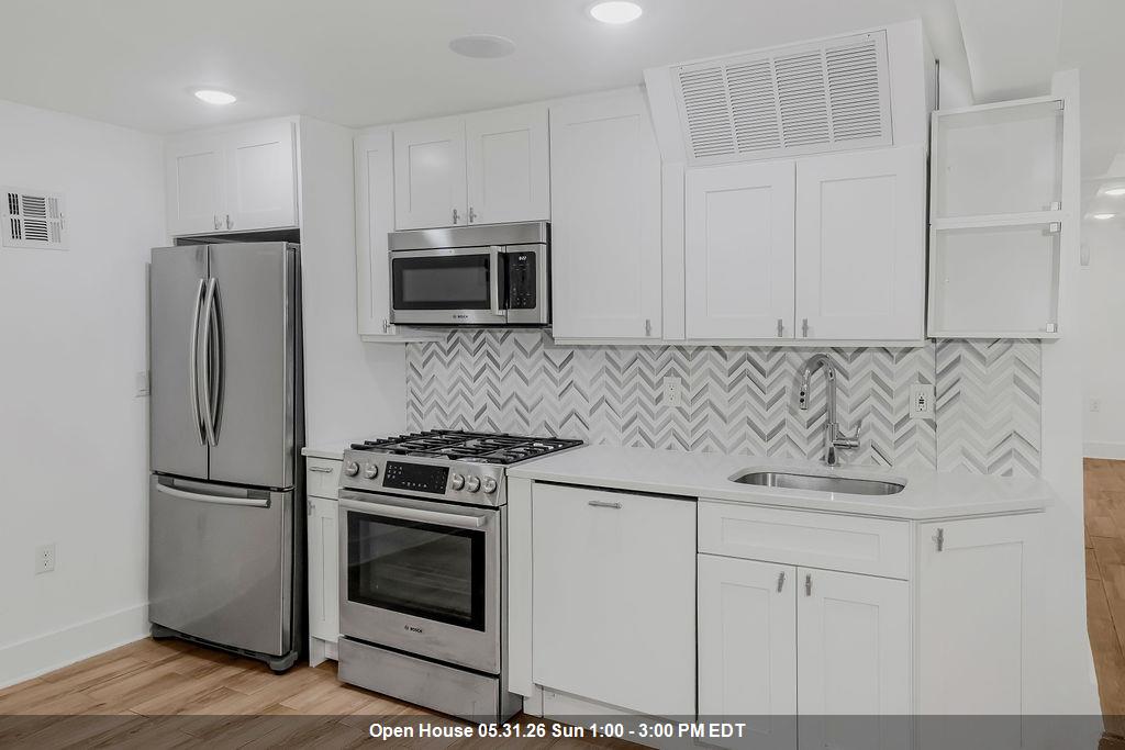 104 HOPKINS AVE - Photo 1