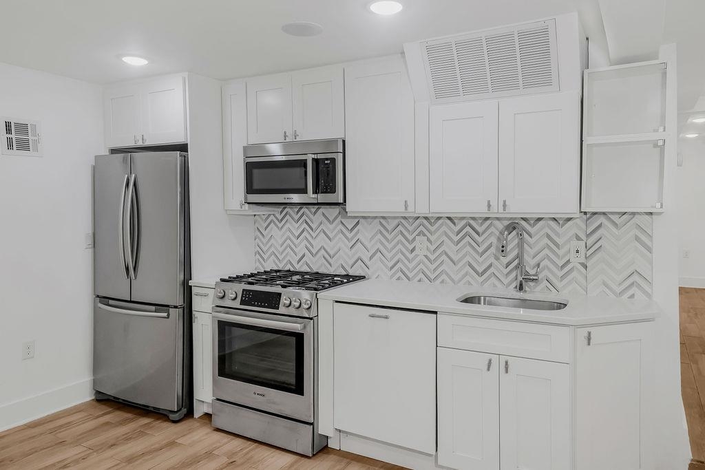 104 HOPKINS AVE #1