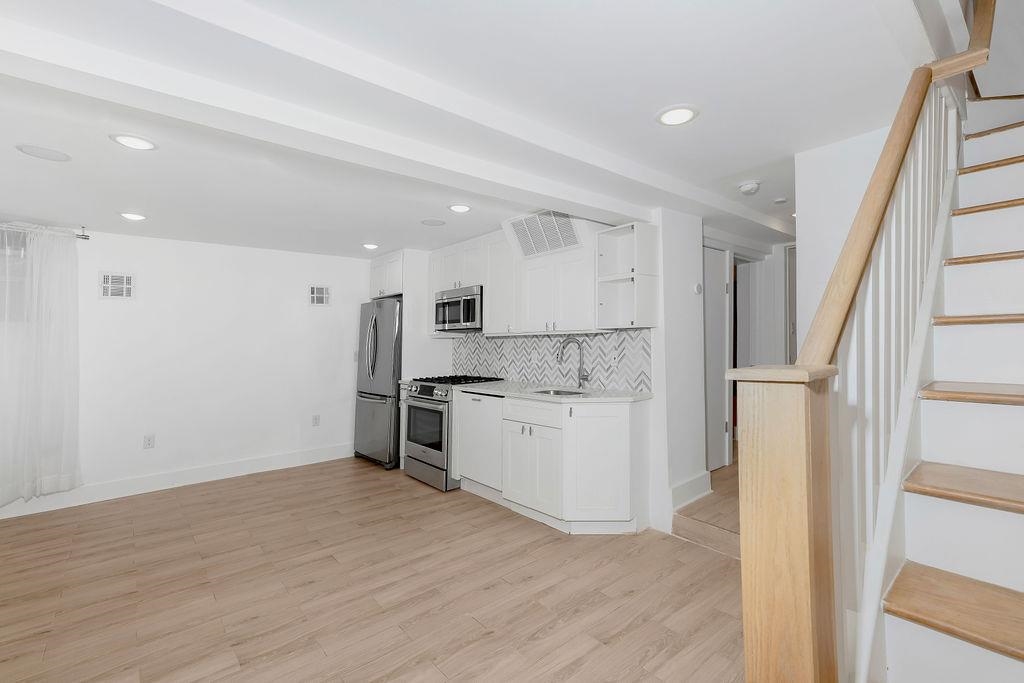 104 HOPKINS AVE #1